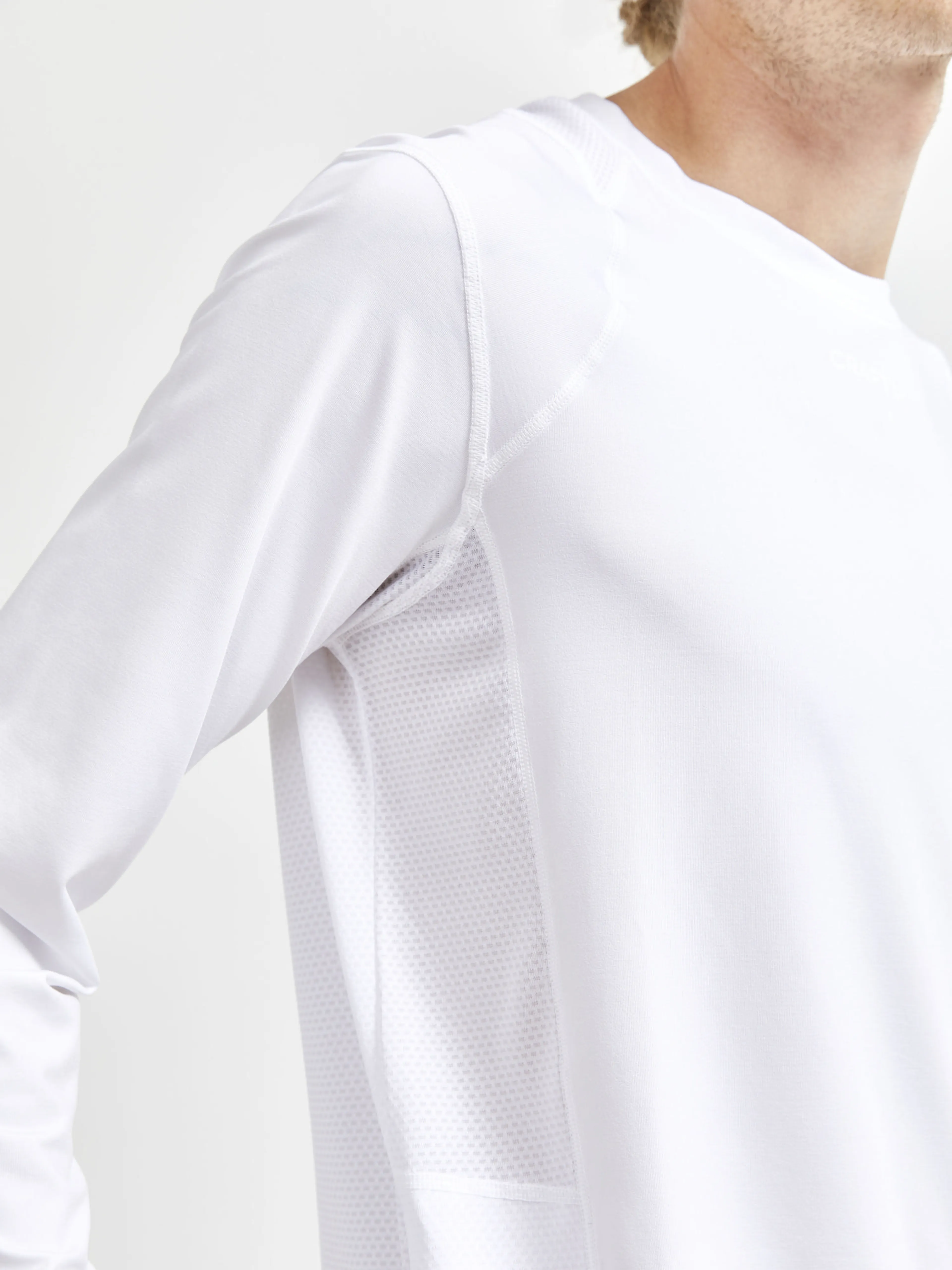 Adv Essence Ls Tee M
