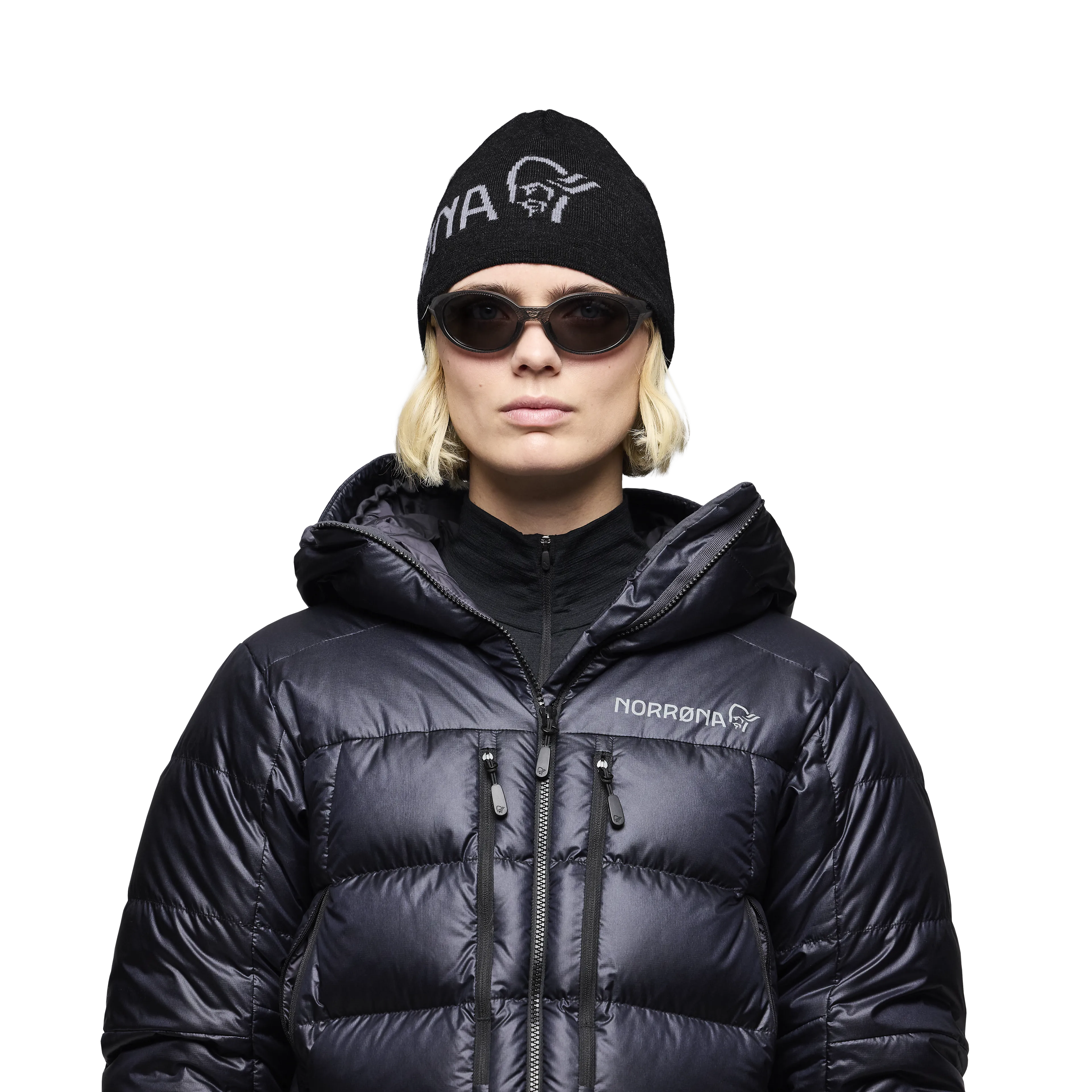 /29 light merinoUll logo Beanie