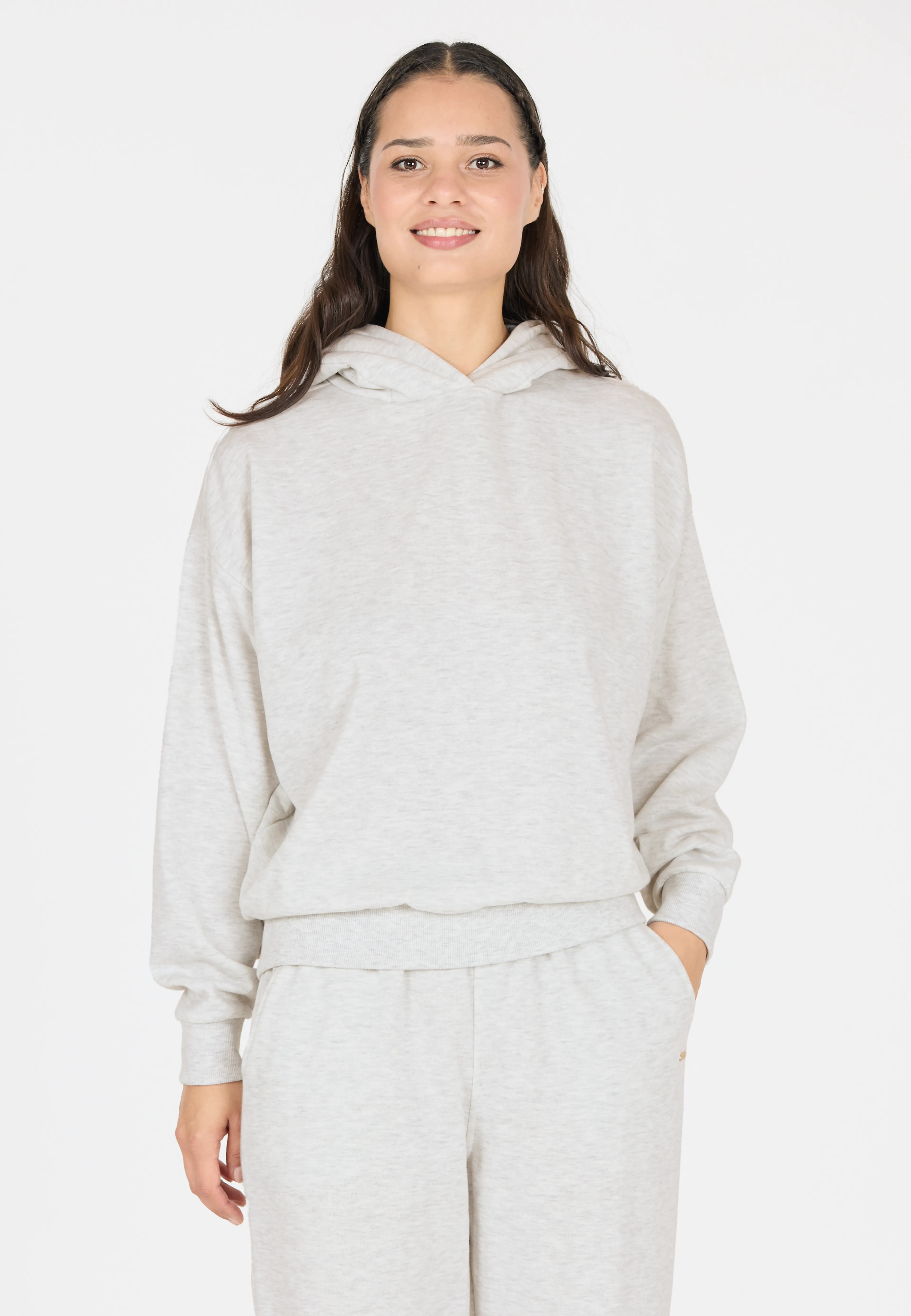 Carmen W Hoody