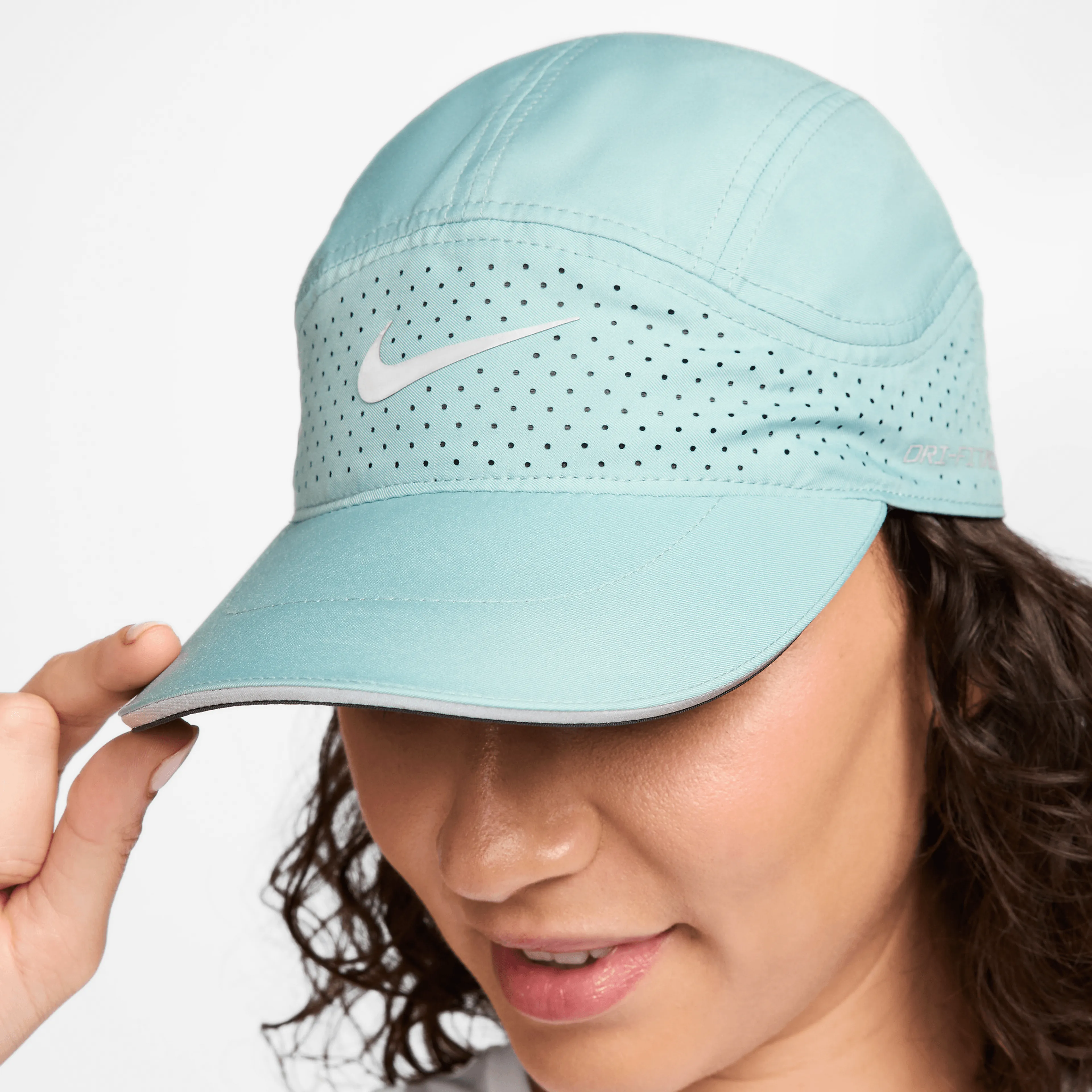 U NK DFADV FLY CAP U AB RFLTV