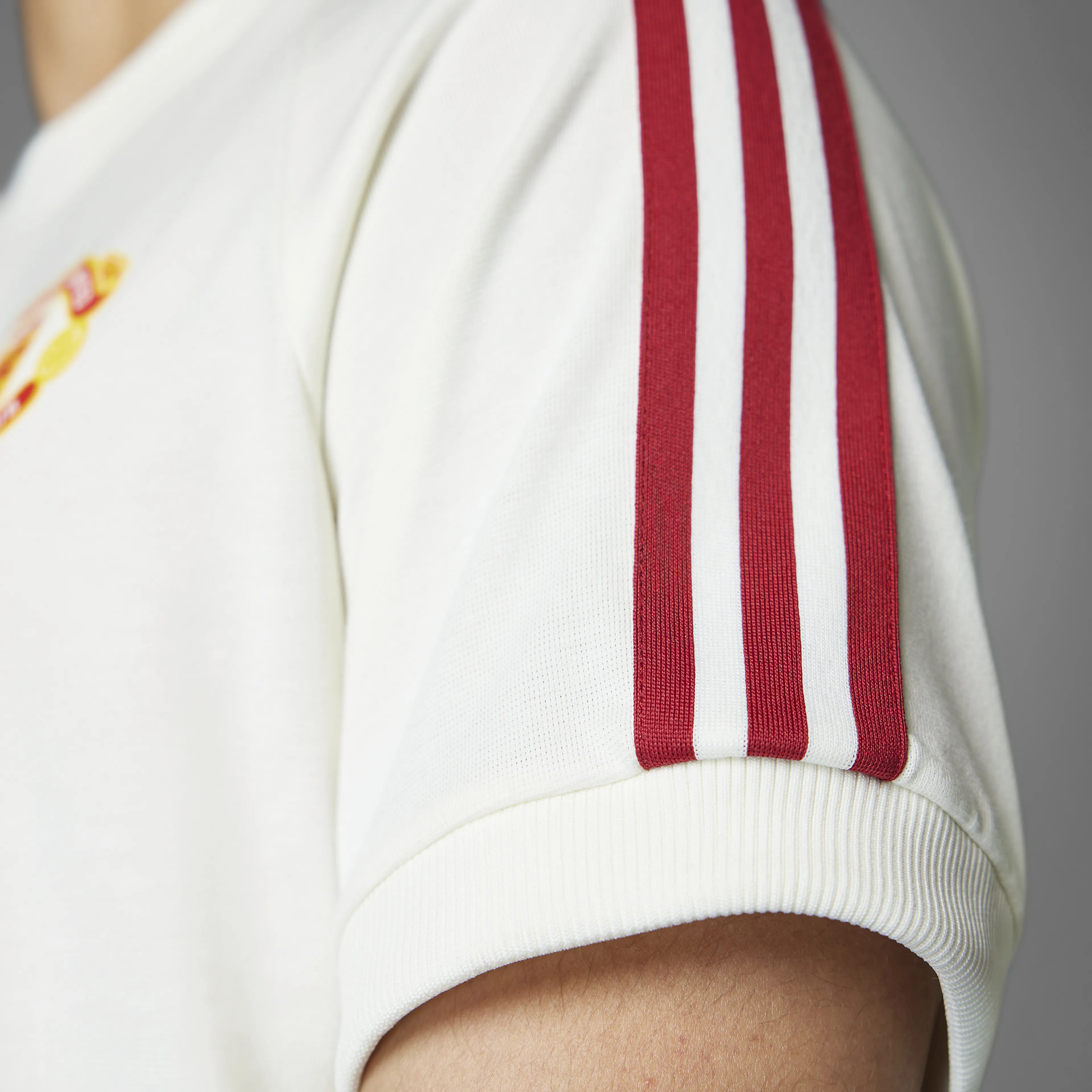 Manchester United Originals Adicolor Classics 3-Stripes T-skjorte