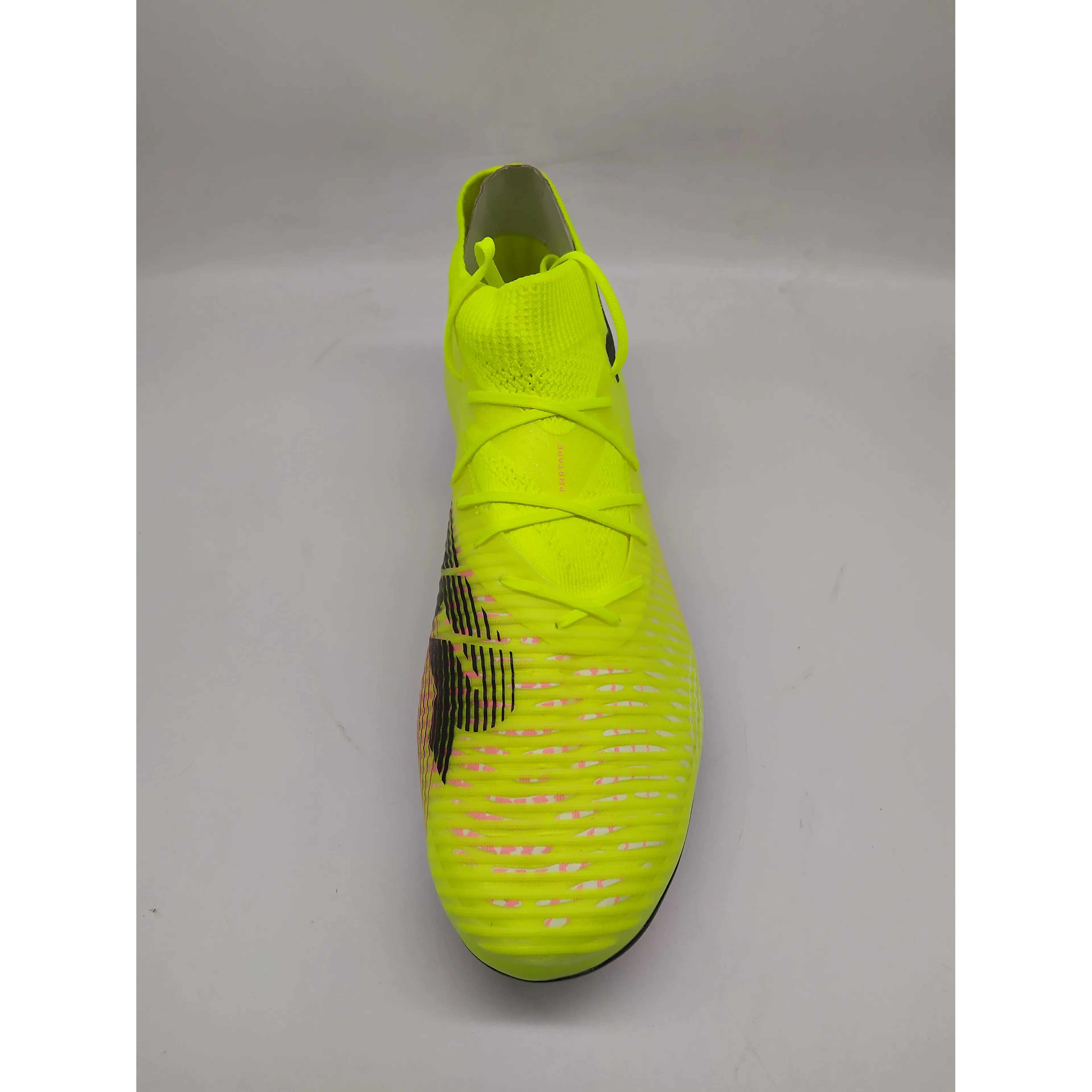 FUTURE 8 PRO FG/AG Wn s