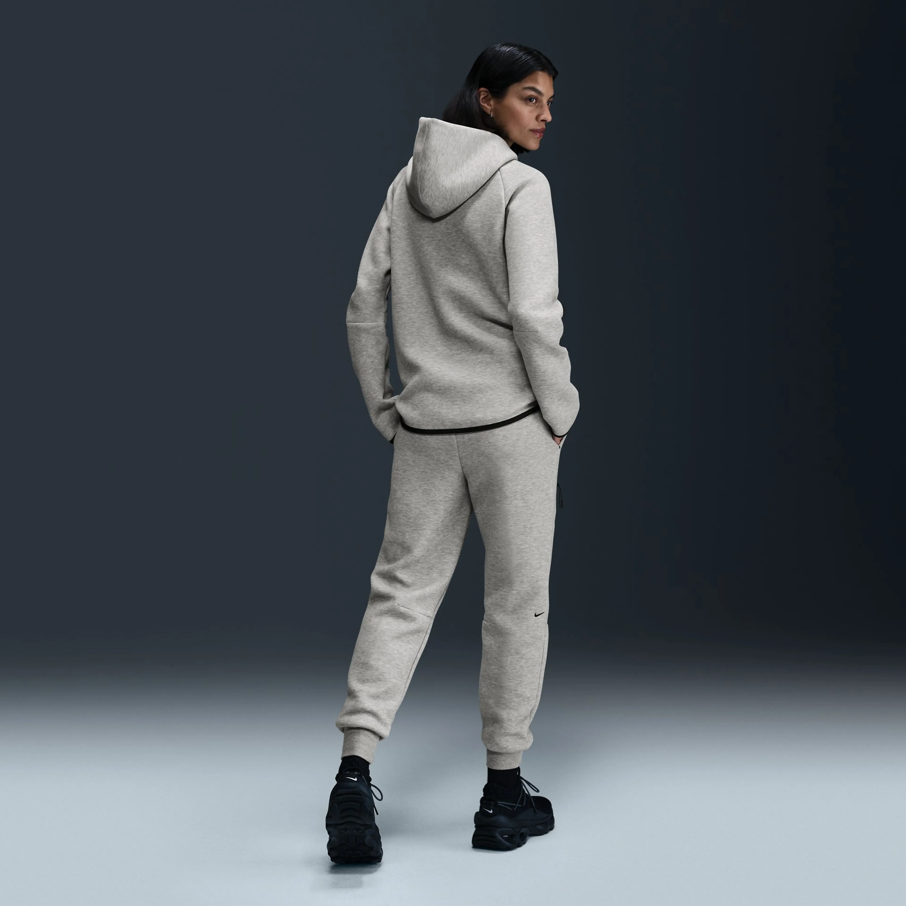 Sportswear Tech Fleece Women's Mid-Rise Joggers
