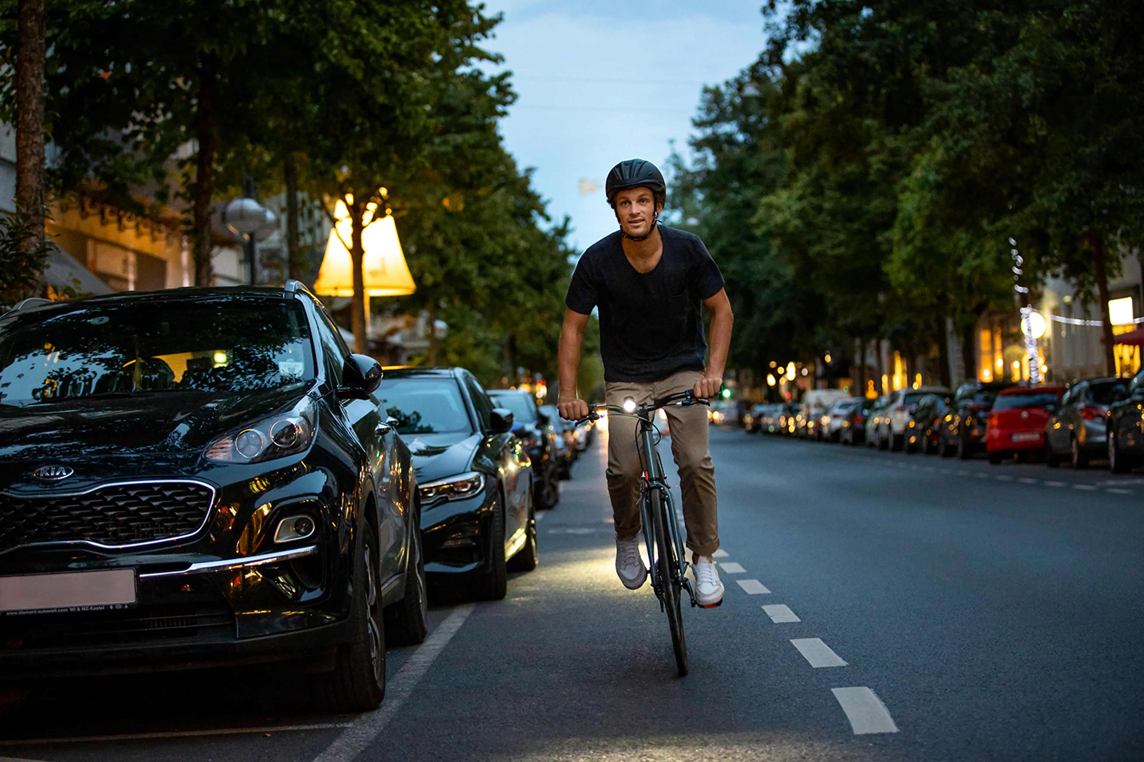 Light set AURA 30 Set Black/ red 2 x AA + 3 x AAA, 30 lux, S