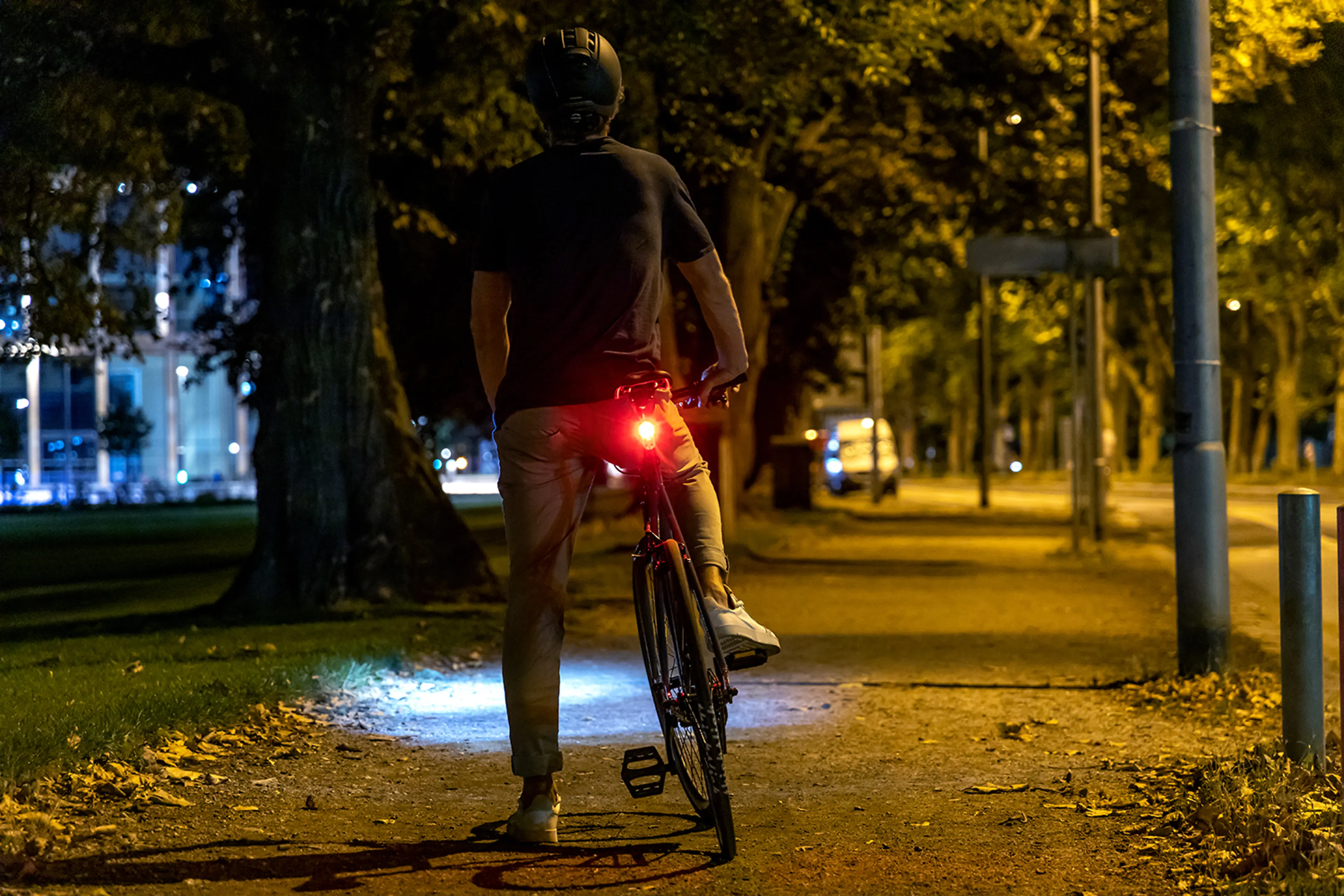 Light set AURA 30 Set Black/ red 2 x AA + 3 x AAA, 30 lux, S