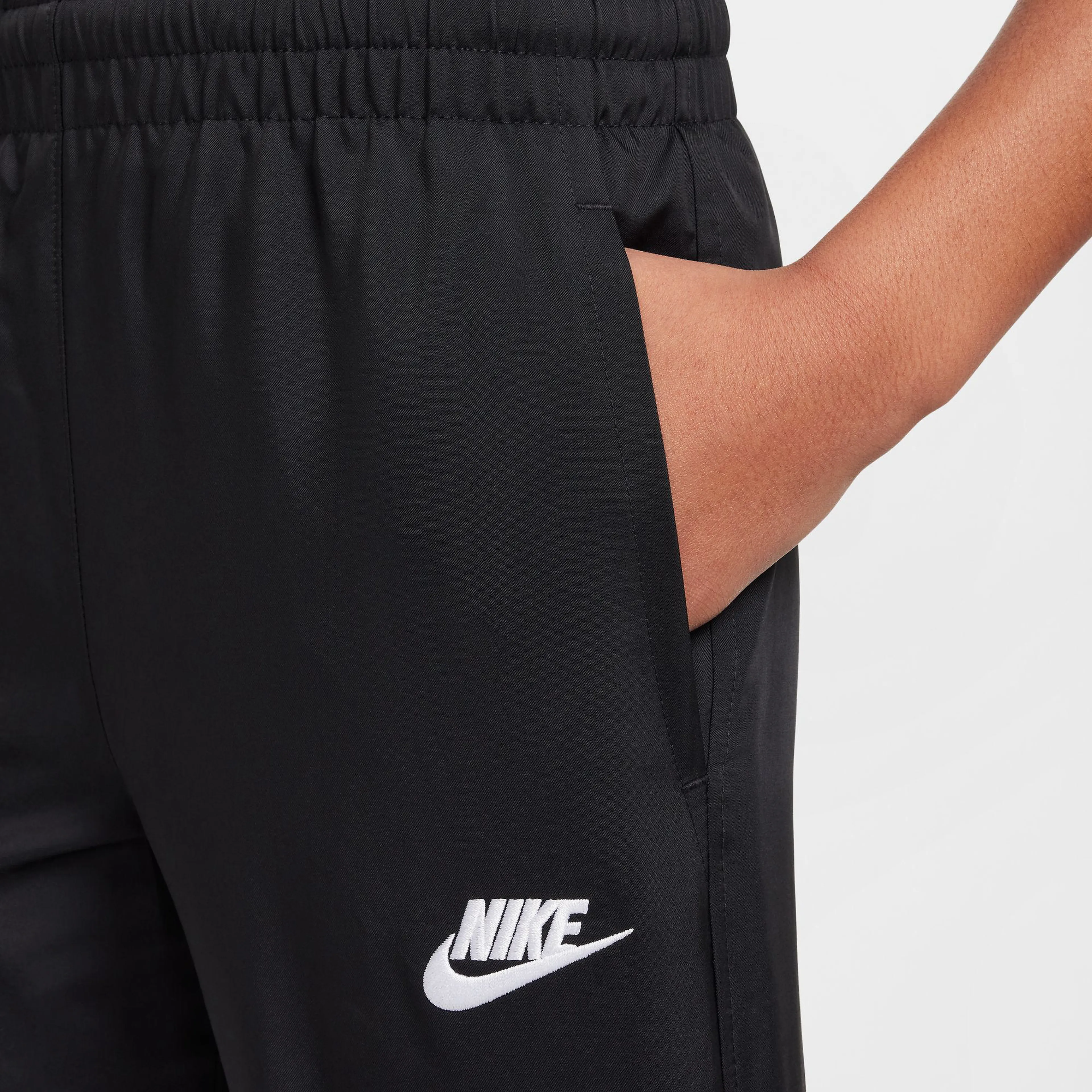 Sportswear Club Big Kids' Woven Joggers