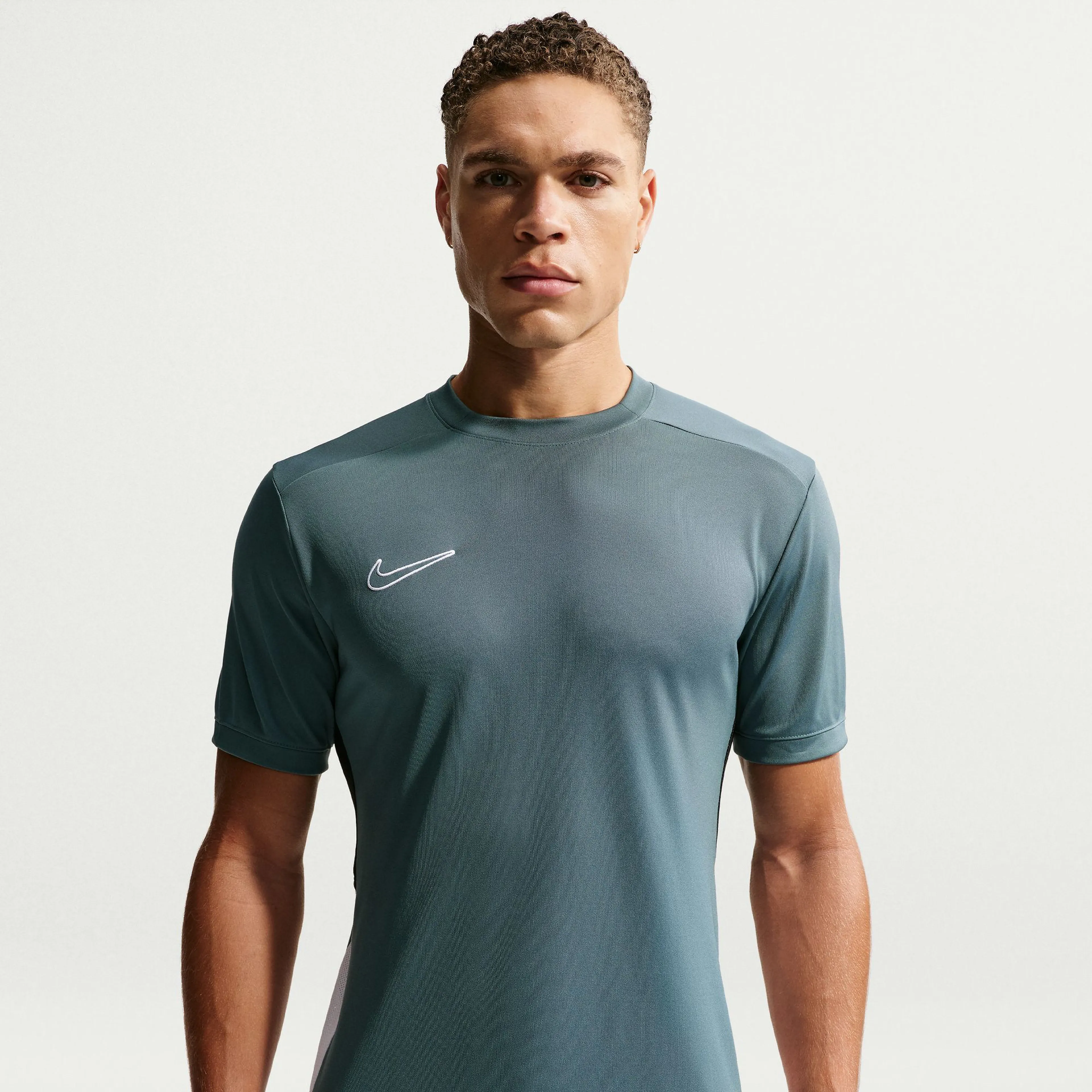 Academy Men's Dri-FIT Short-Sleeve Soccer Top