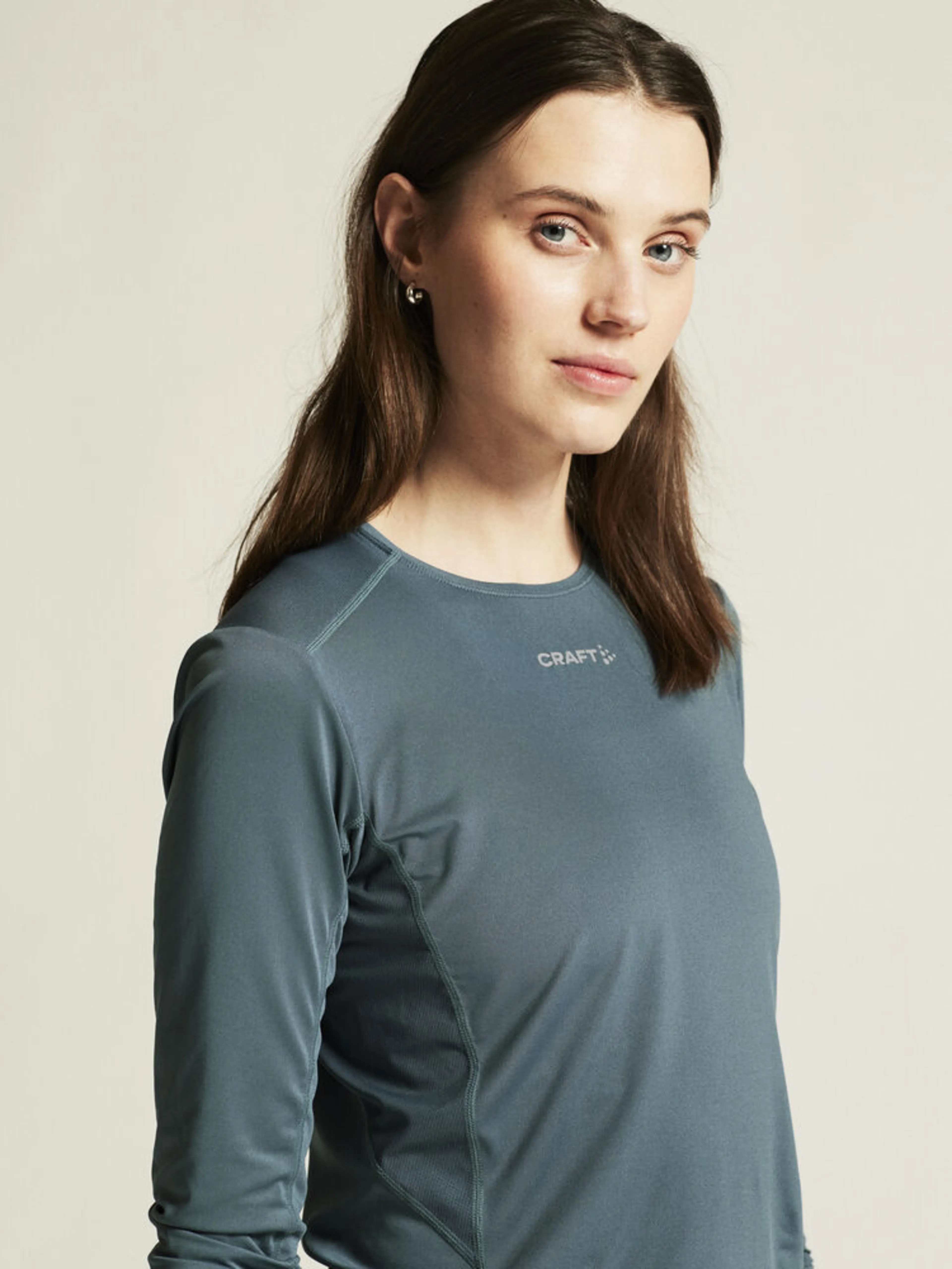 Adv Essence Ls Tee 2 W