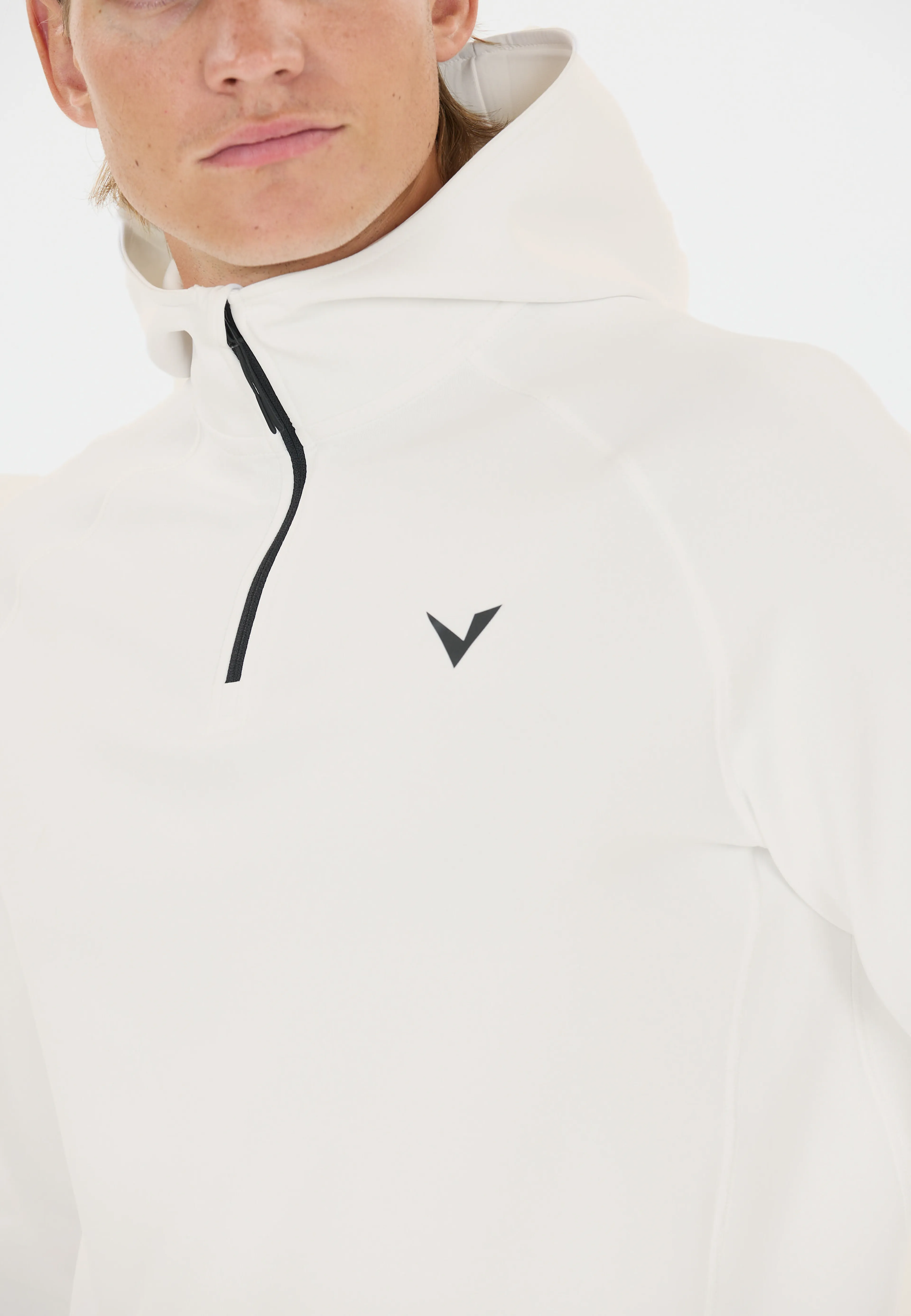 Allister M Midlayer
