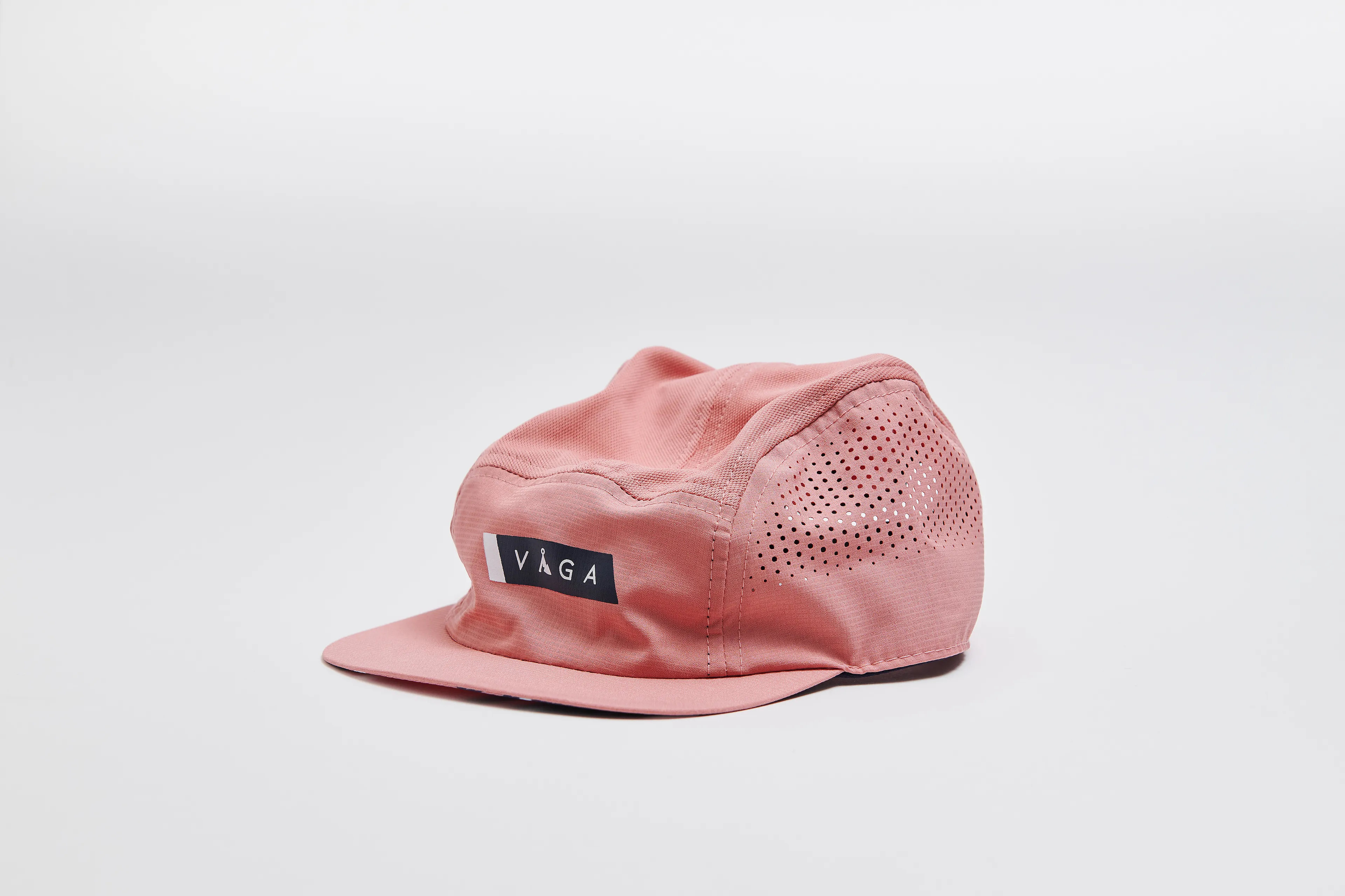 FEATHER RACING CAP