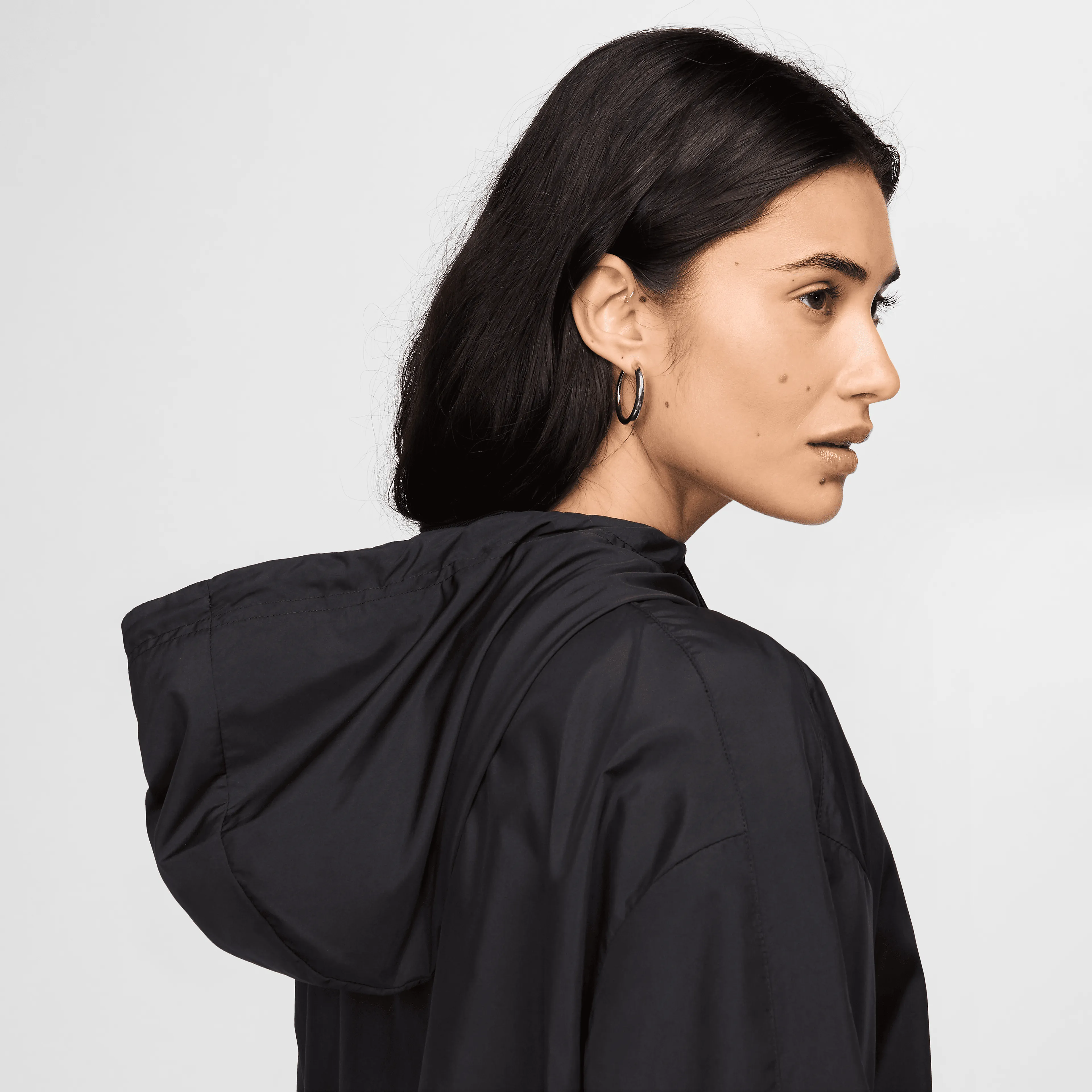 Sportswear Classic Wovens Women's Loose UV Hooded Jacket