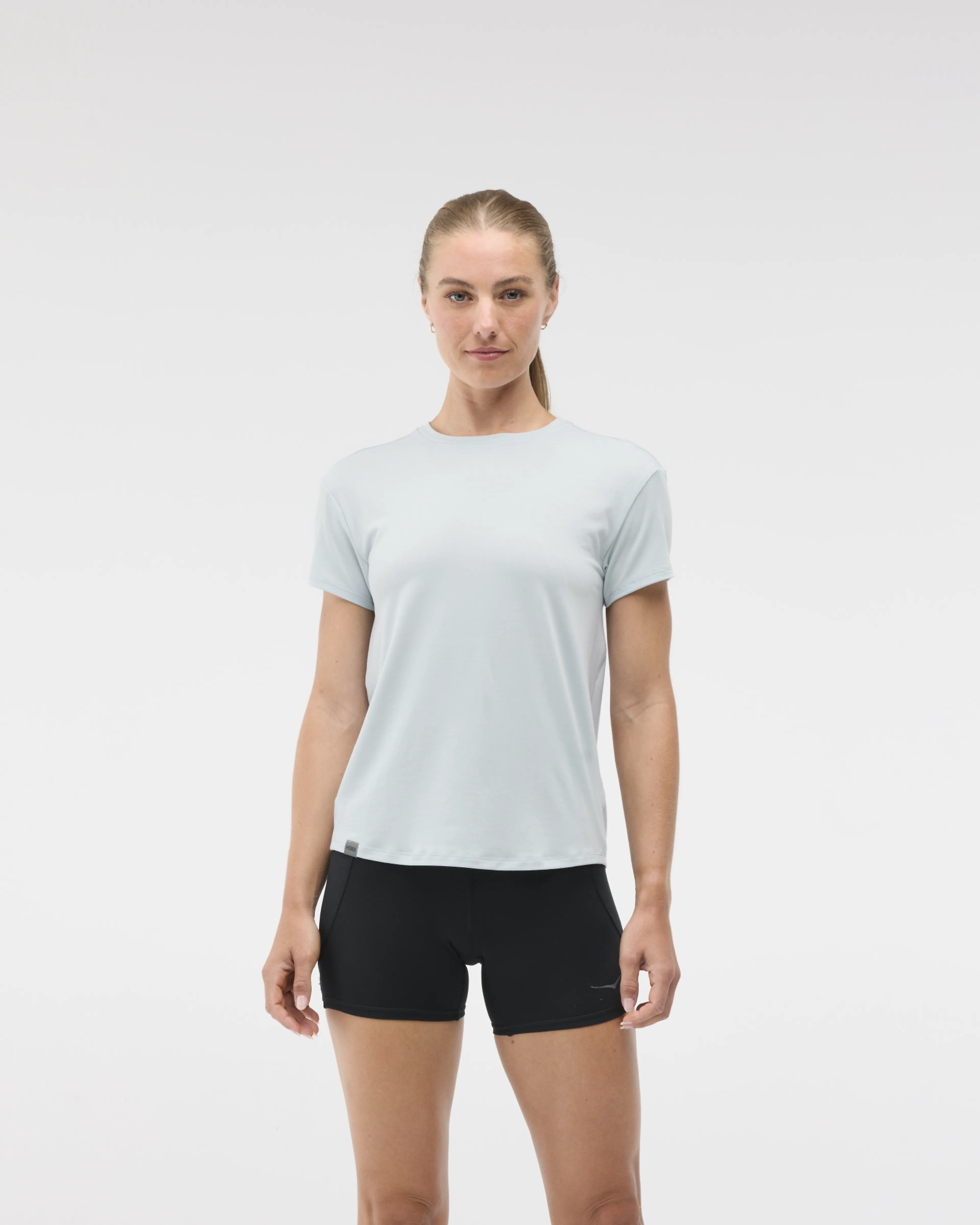 W HOKA ESSENTIAL TEE