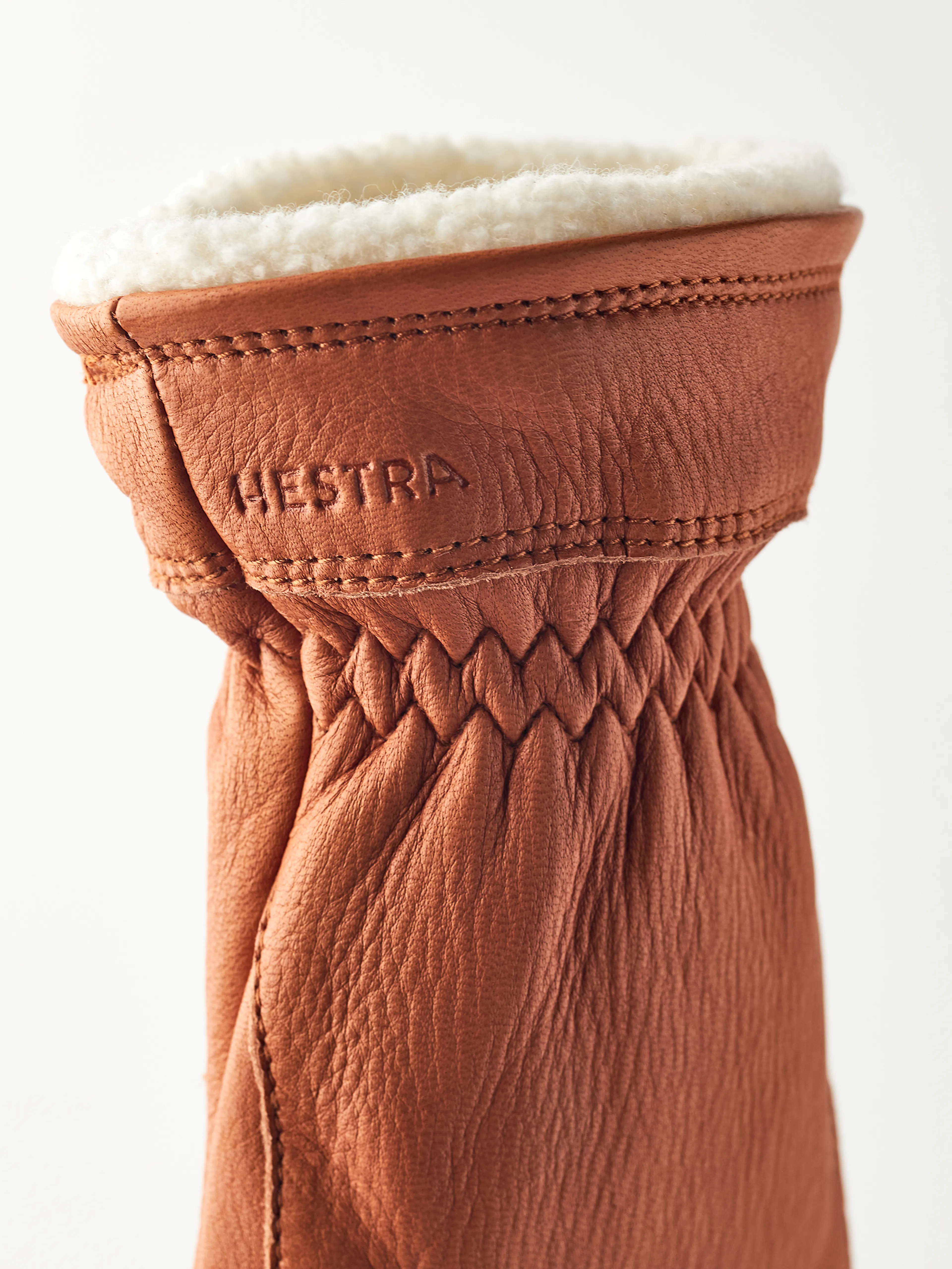 Buvika Deerskin