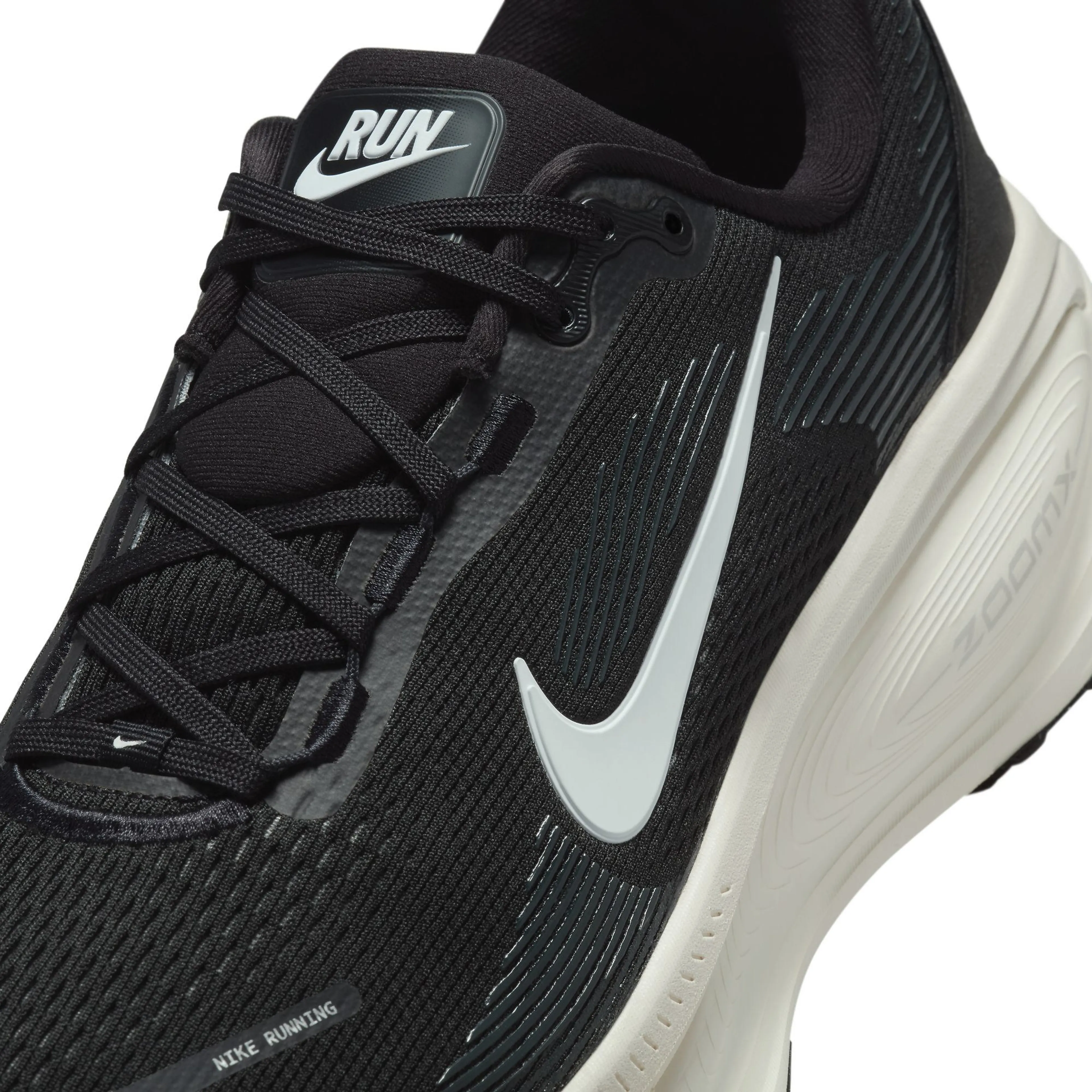 Vomero 18 Men's Road Running Shoes (Wide)