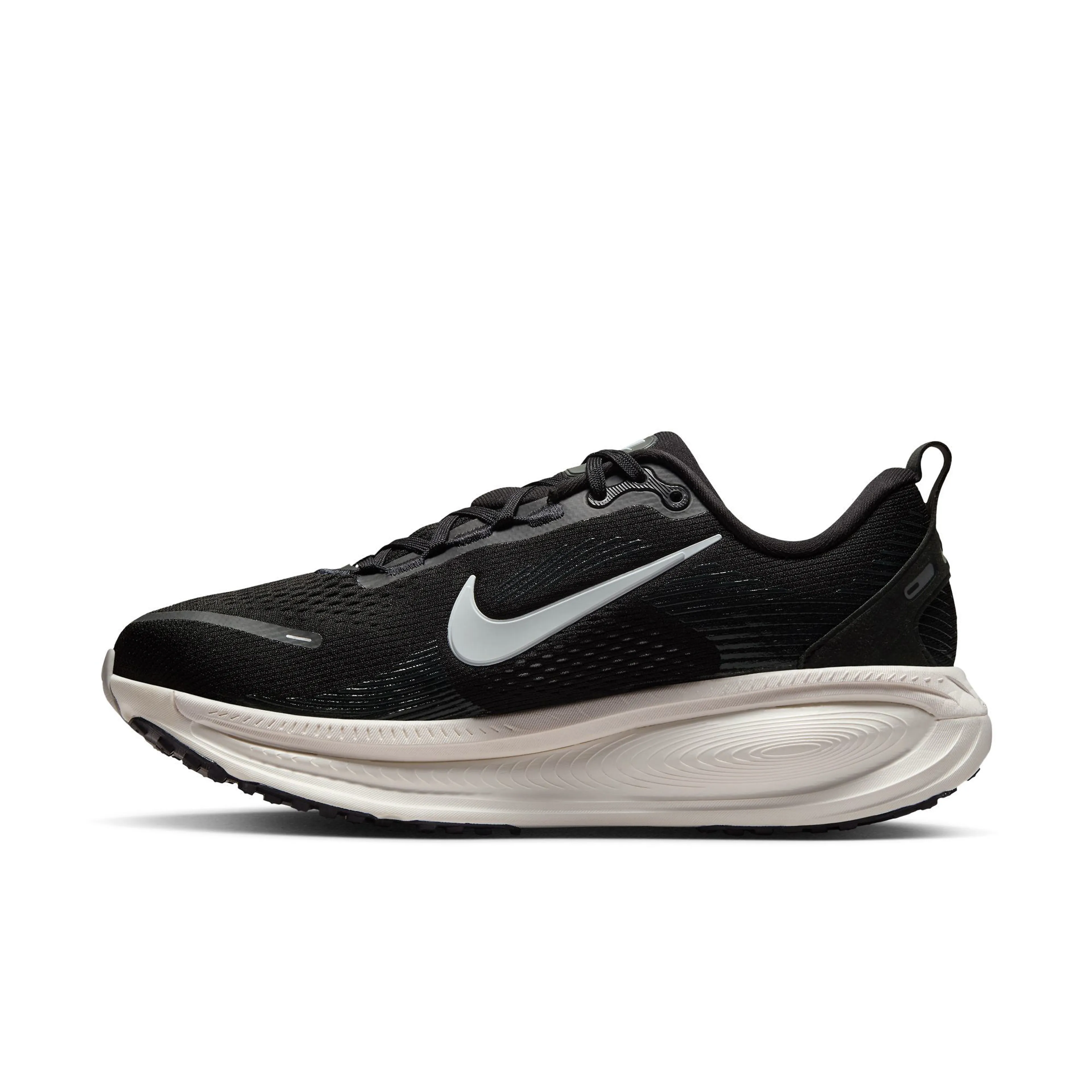 Vomero 18 Women's Road Running Shoes (Wide)