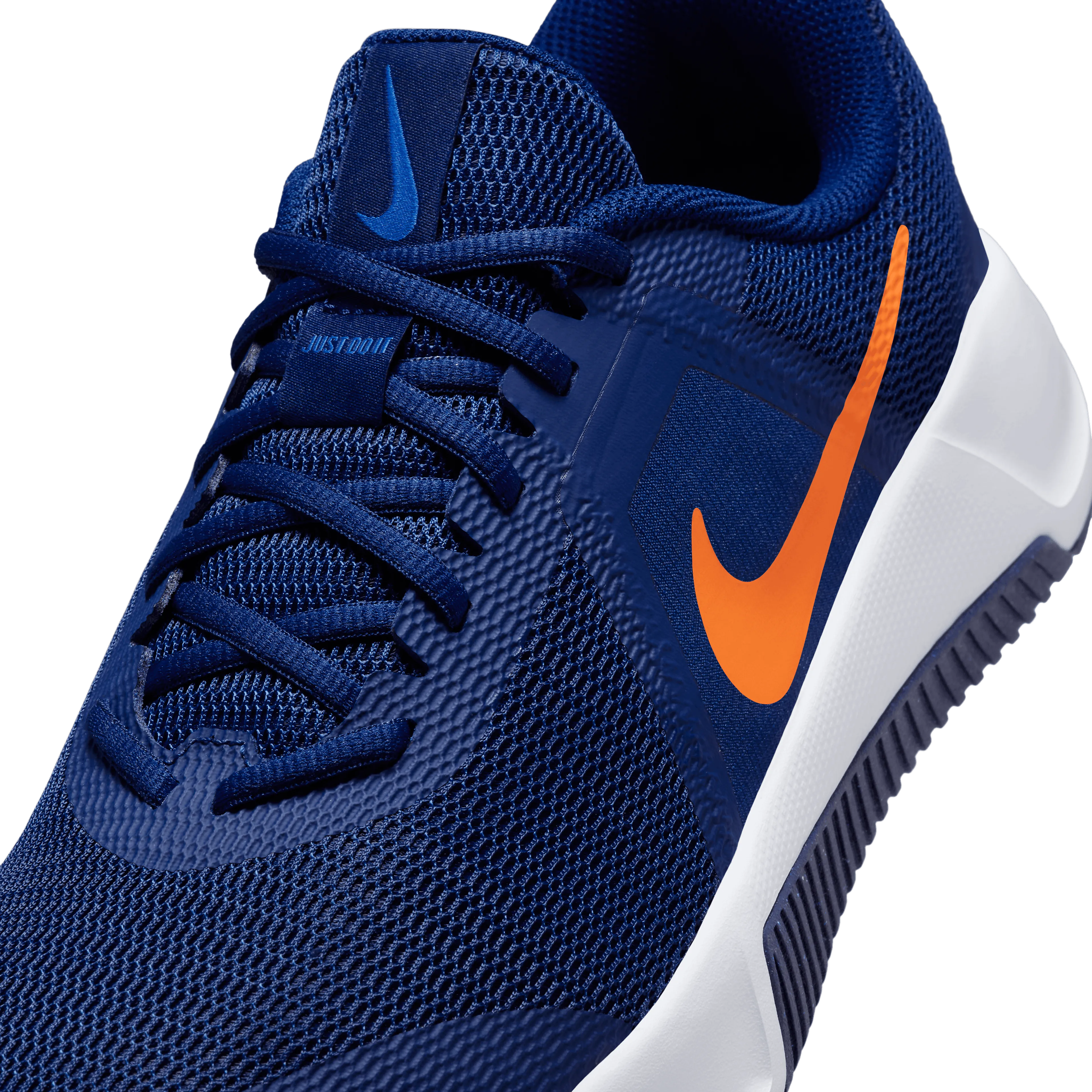 M MC TRAINER 3