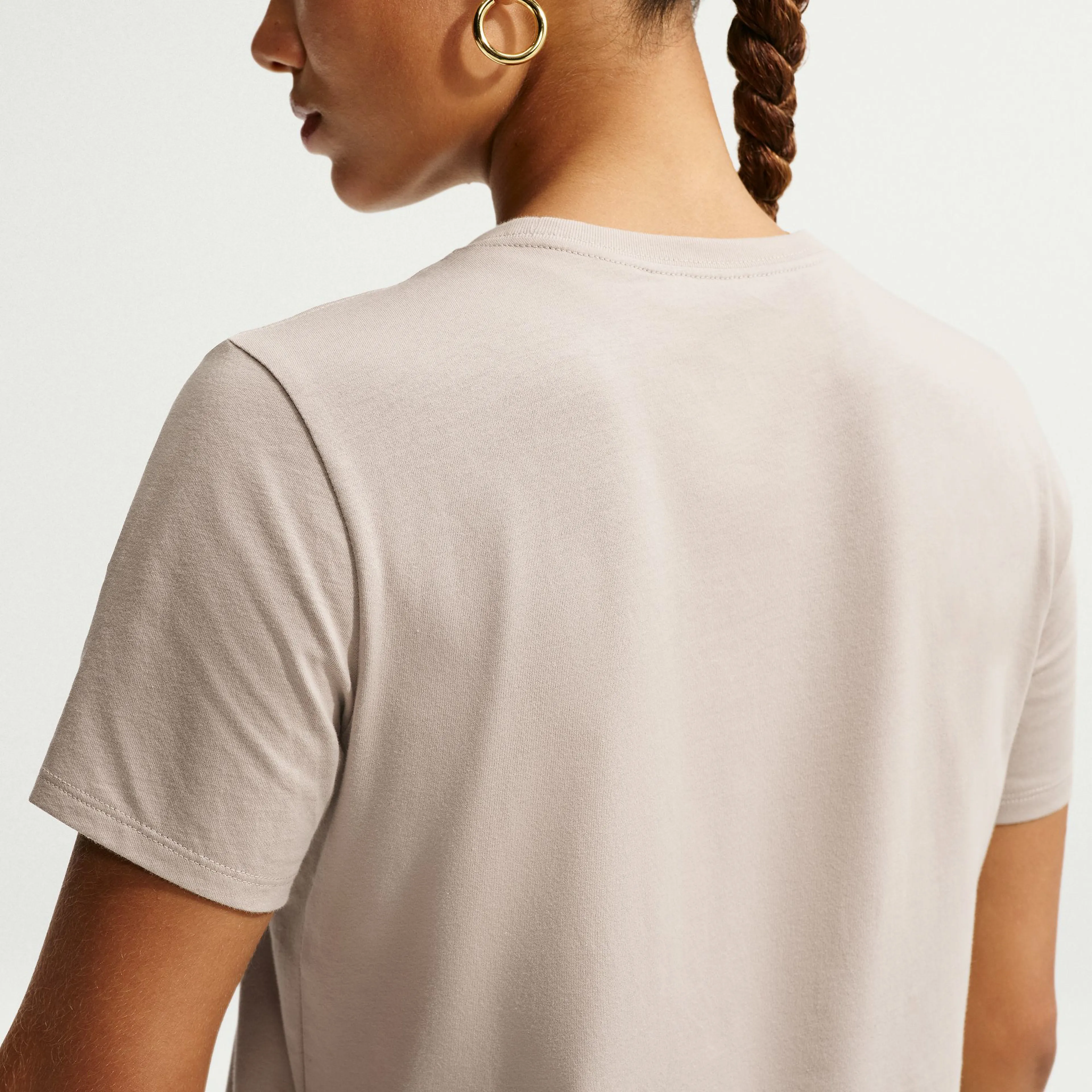 Sportswear Essentials t-skjorte dame