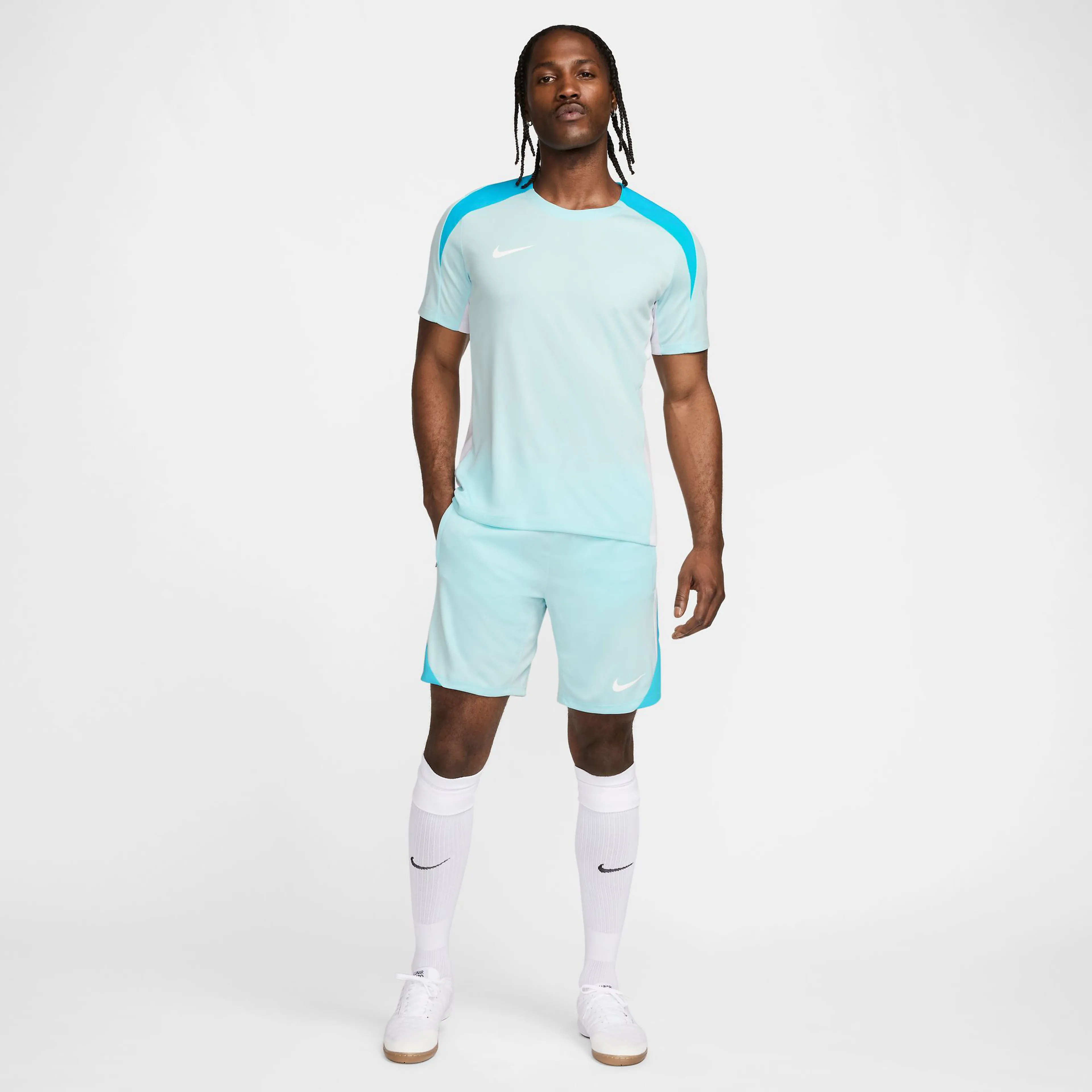 Strike Dri-FIT Global shorts herre