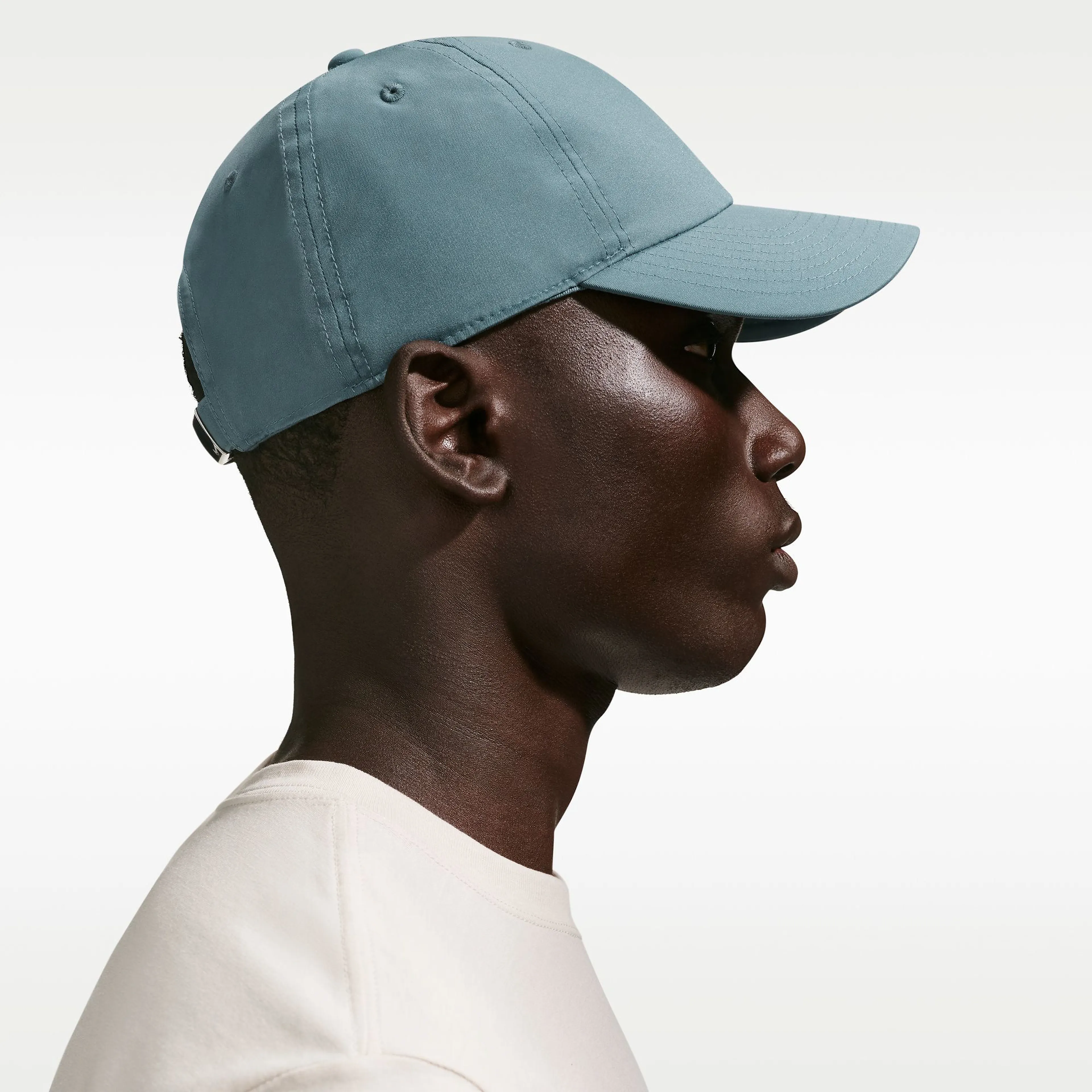 Dri-FIT Club Unstructured Metal Swoosh Cap