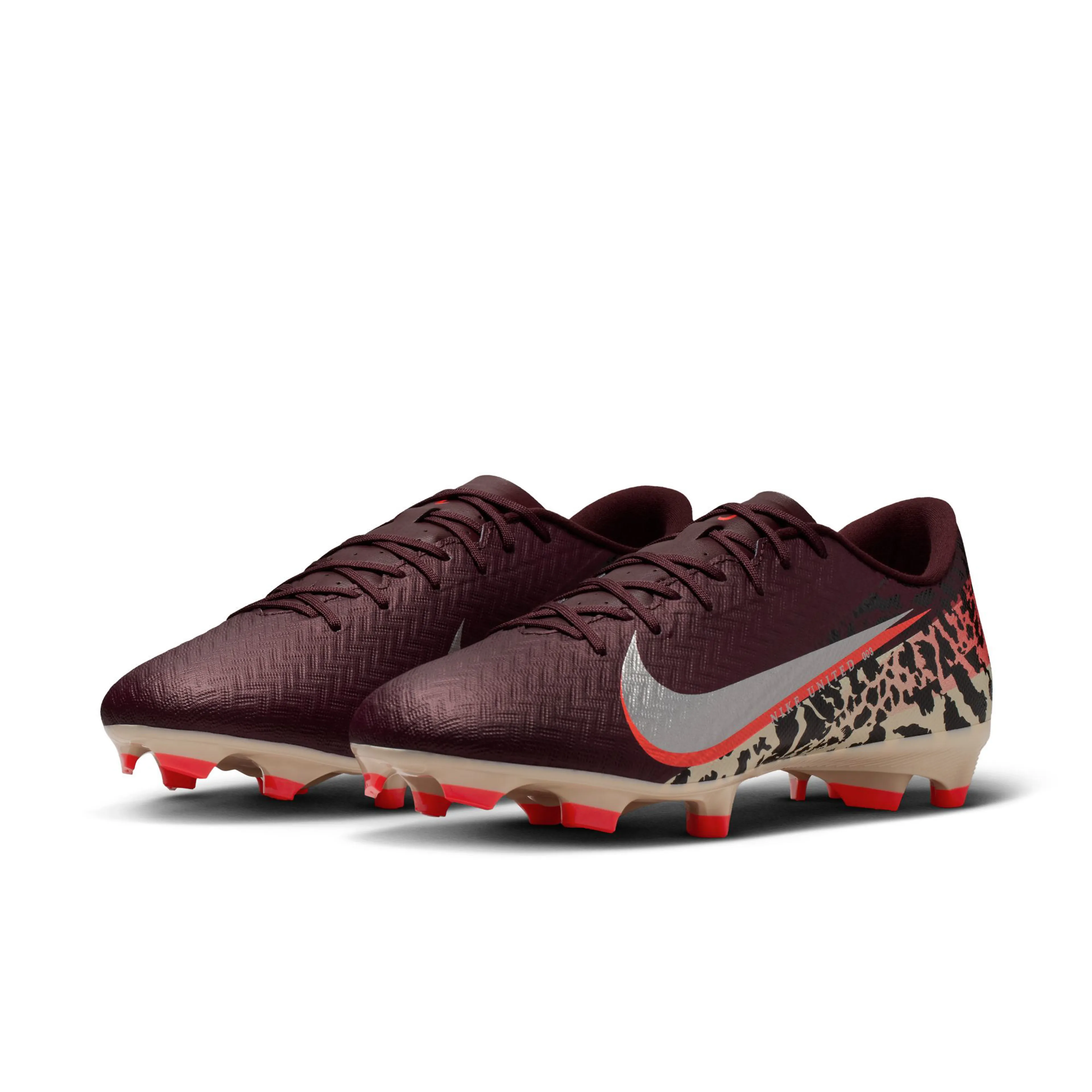 United Mercurial Vapor 16 Academy Multi-Ground Low-Top fotballsko