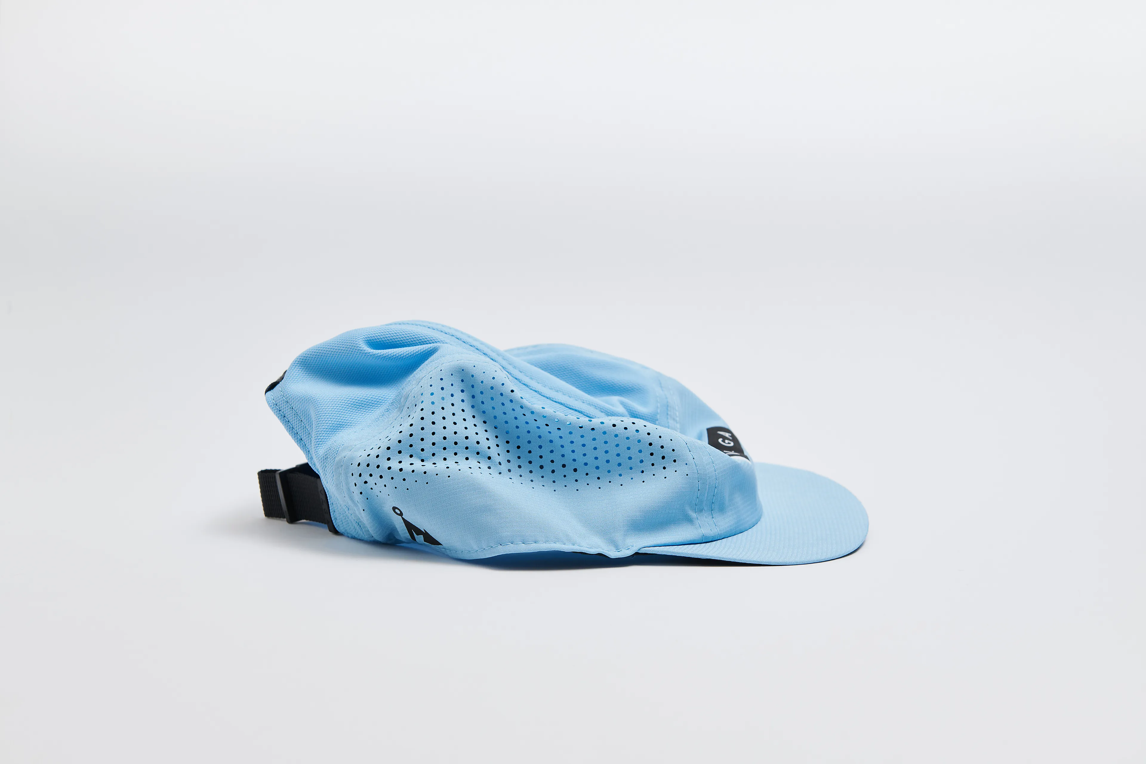 FEATHER RACING CAP