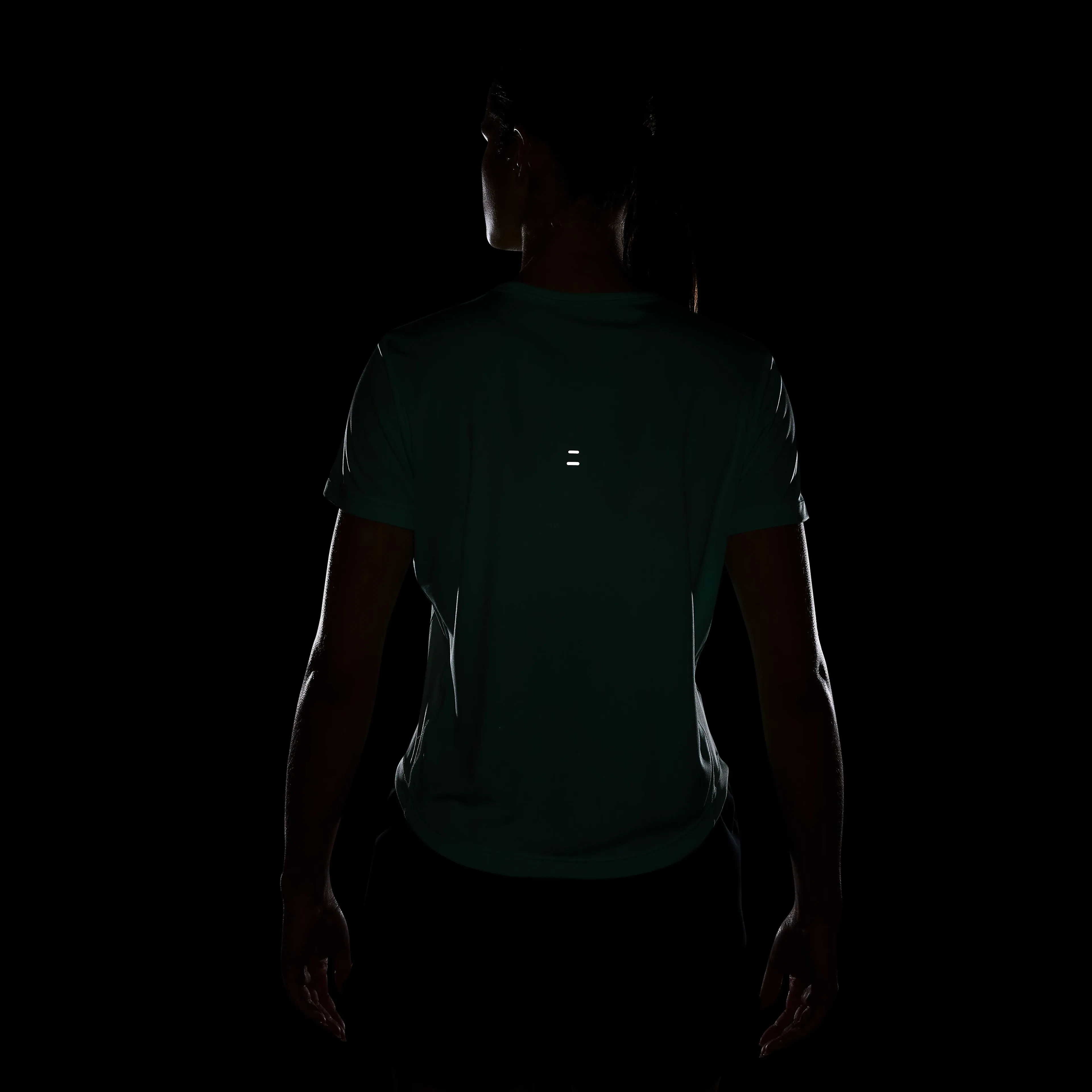 Tempo Swoosh Women's Dri-FIT Short-Sleeve Running Top
