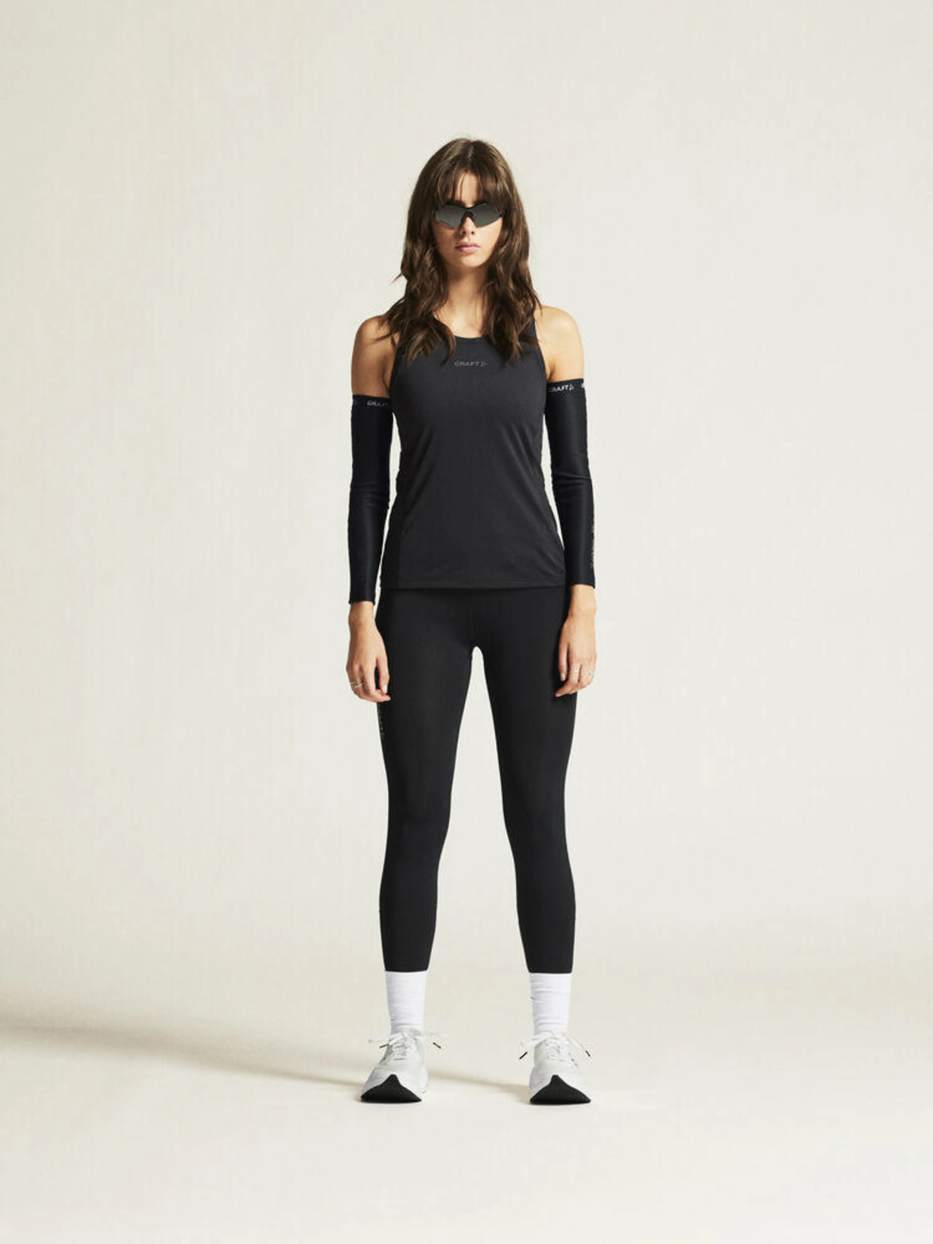 Adv Essence Singlet 2 W