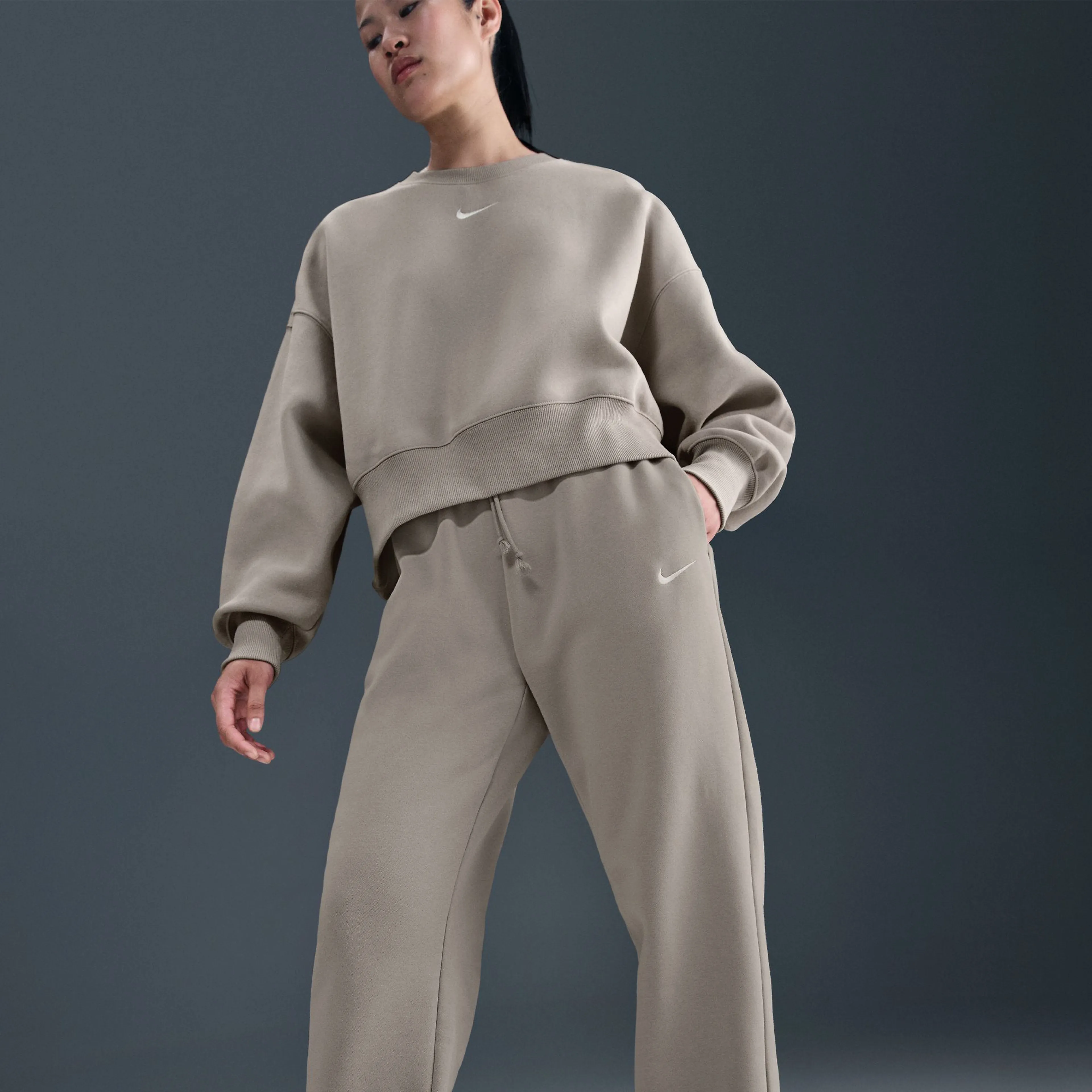 Sportswear Phoenix Fleece Women's High-Waisted Oversized Sweatpants