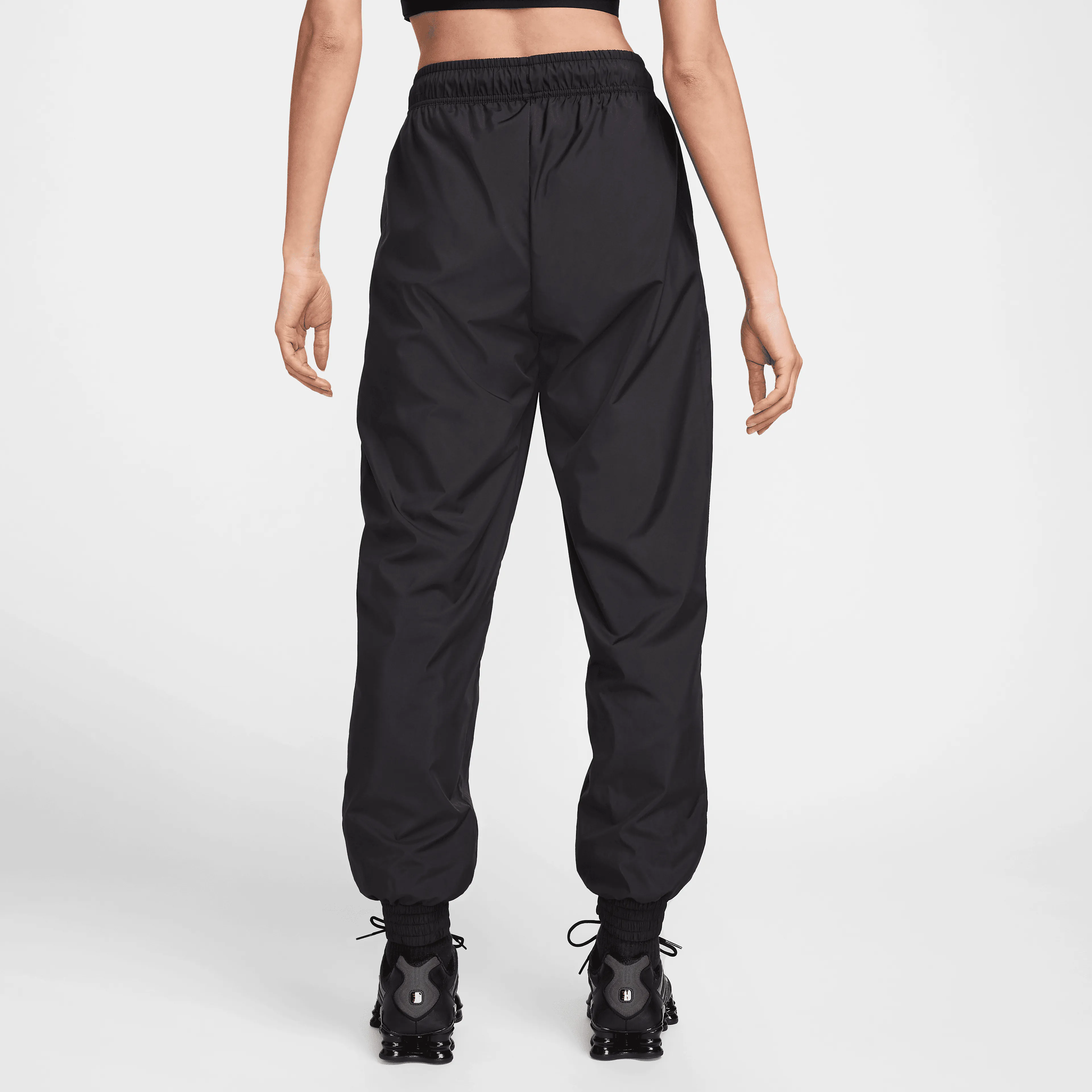 Sportswear Classic Wovens Women's UV Protection Mid-Rise Loose Joggers