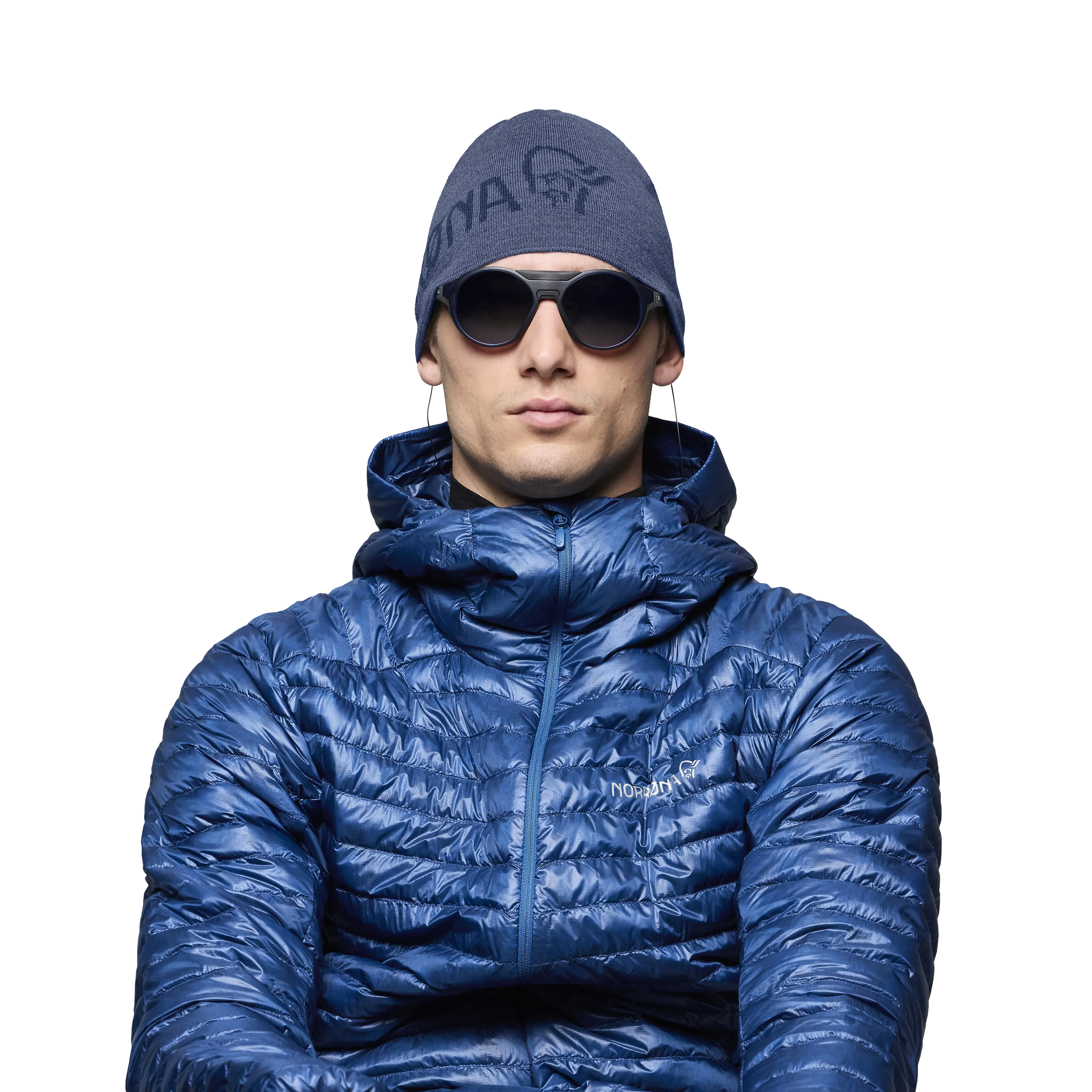 /29 light merinoUll logo Beanie