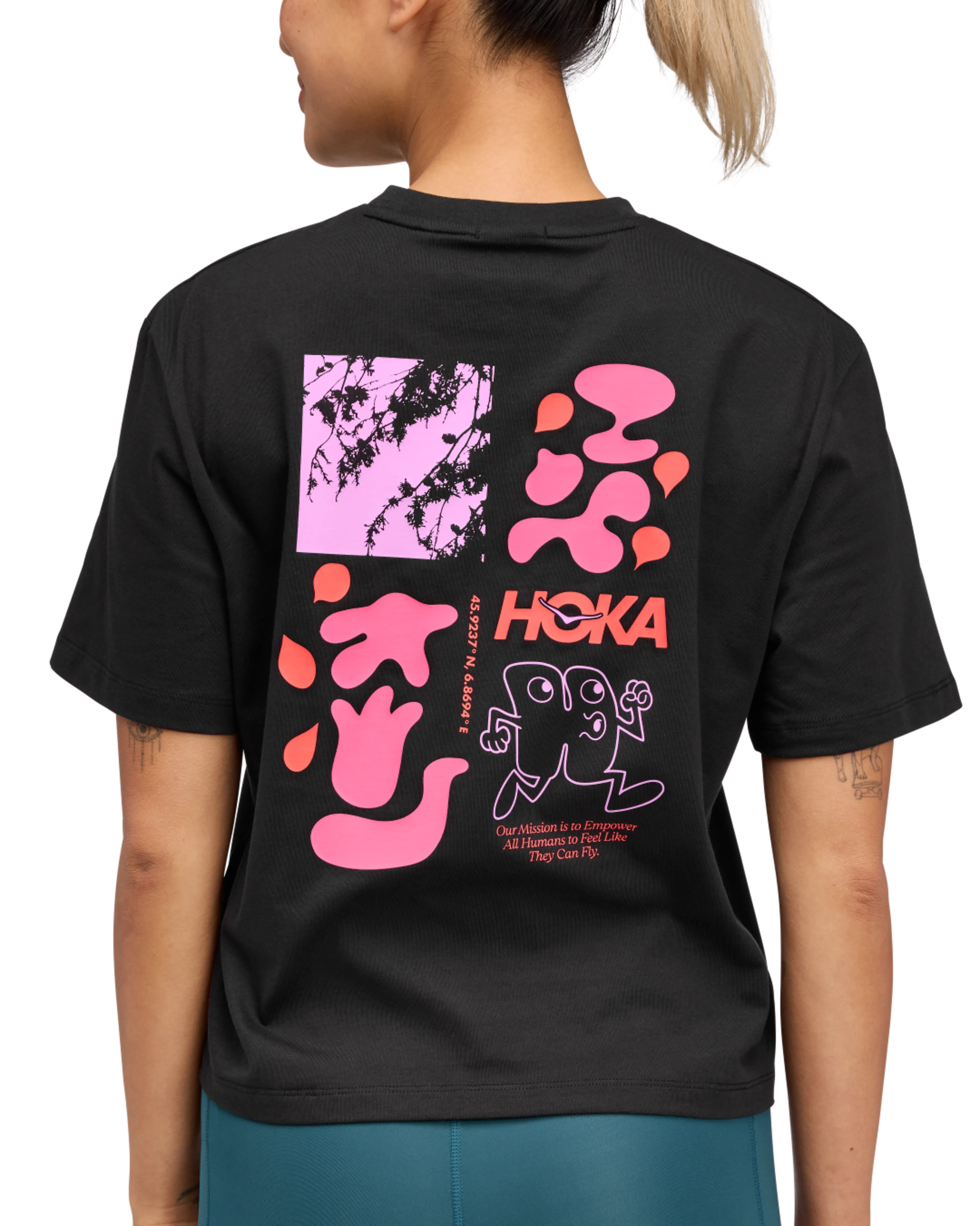 W HOKA COLLAGE GPX TEE