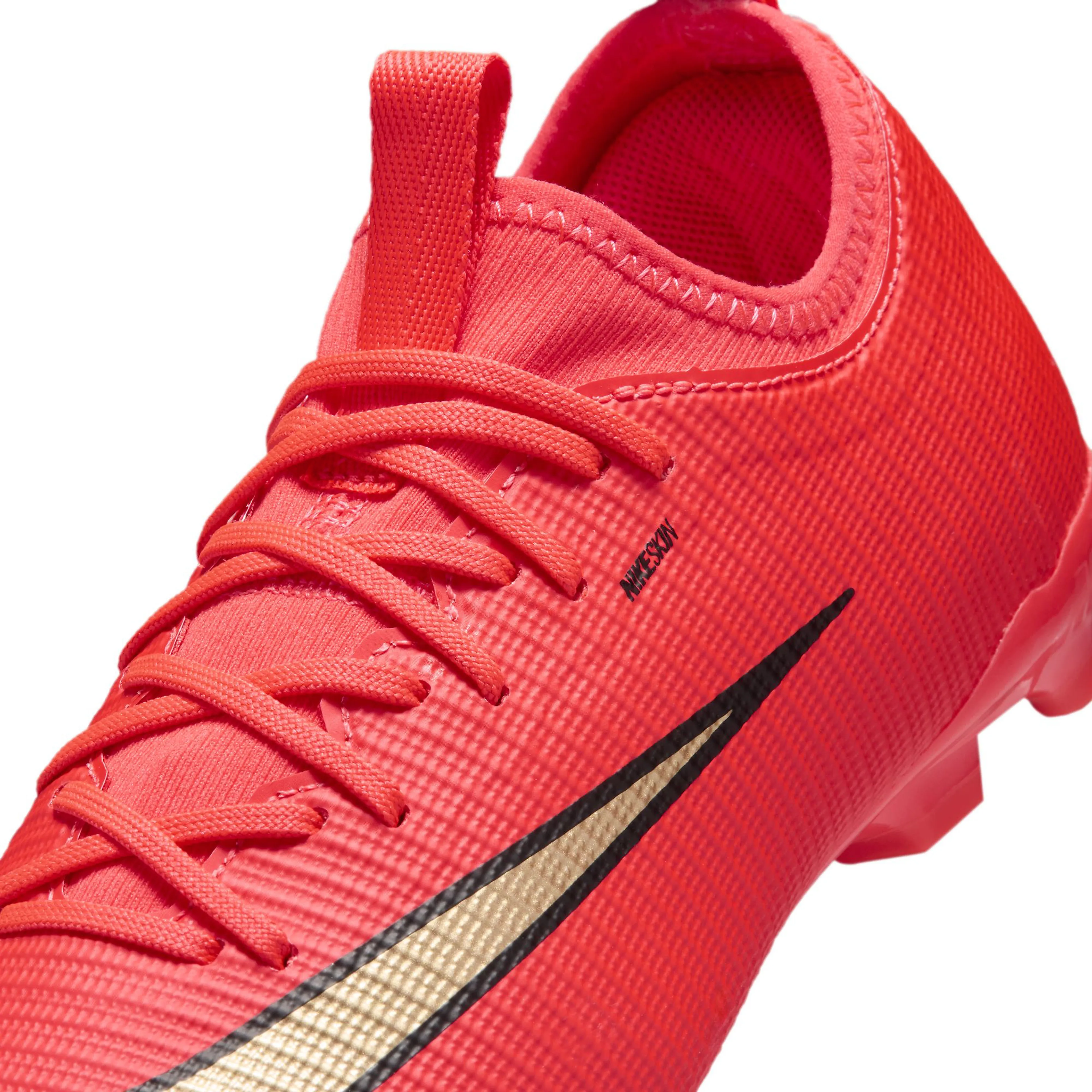 Jr. Mercurial Vapor 17 Academy Big Kids' Multi-Ground Low-Top Fotballsko Gress/Kunstgress