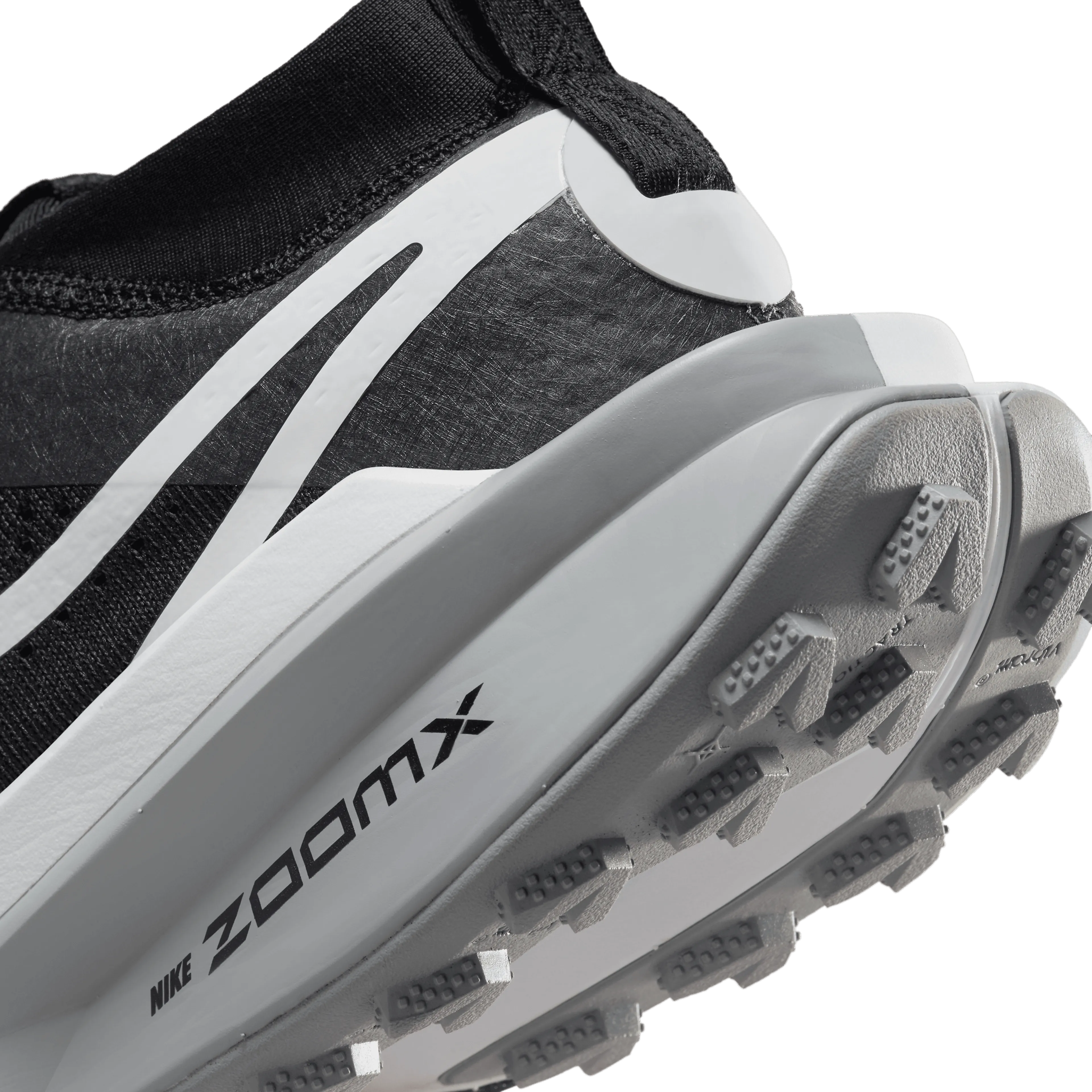 W ZOOMX INVINCIBLE TRAIL
