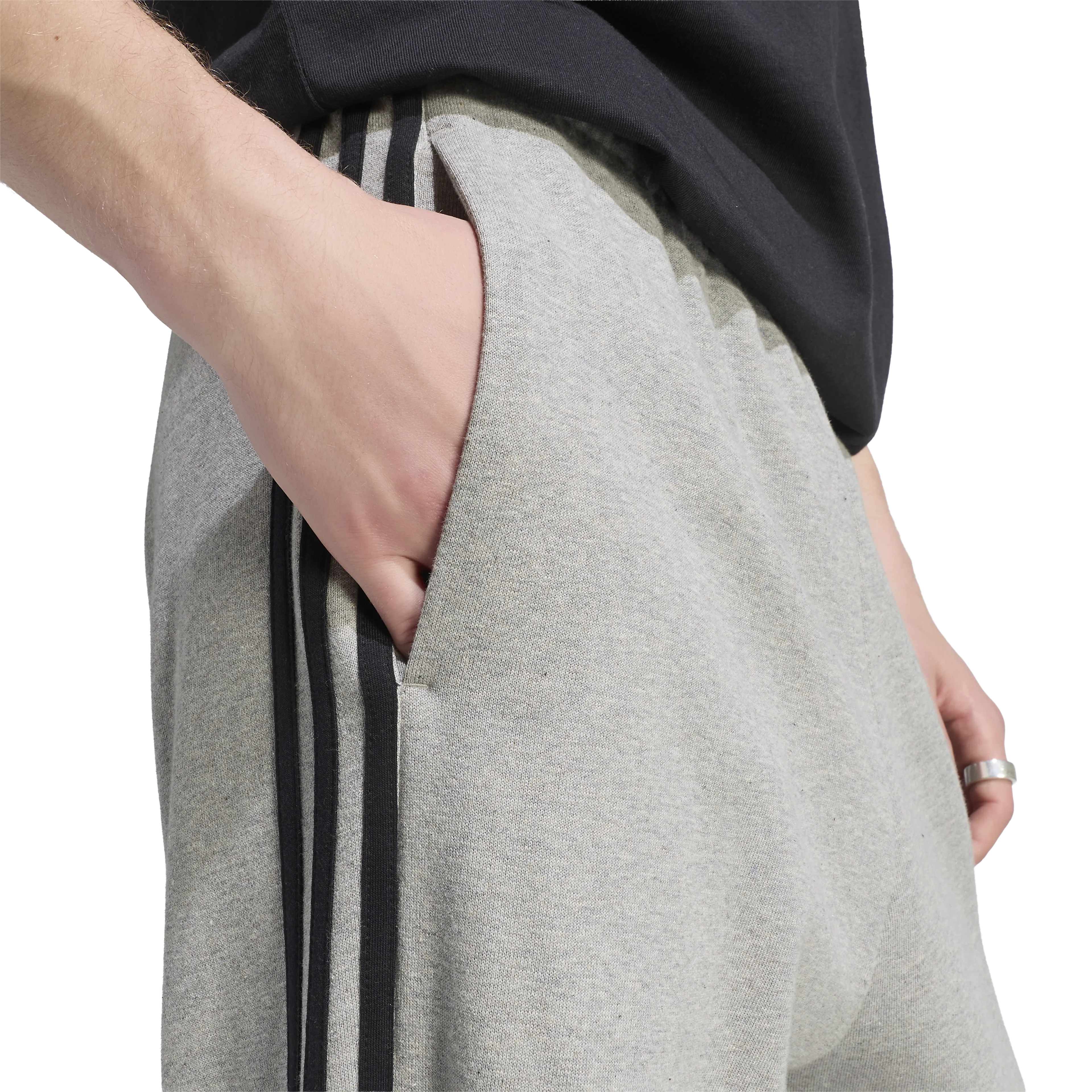 Essentials 3-Stripes French Terry Tapered Cuffed Joggebukse