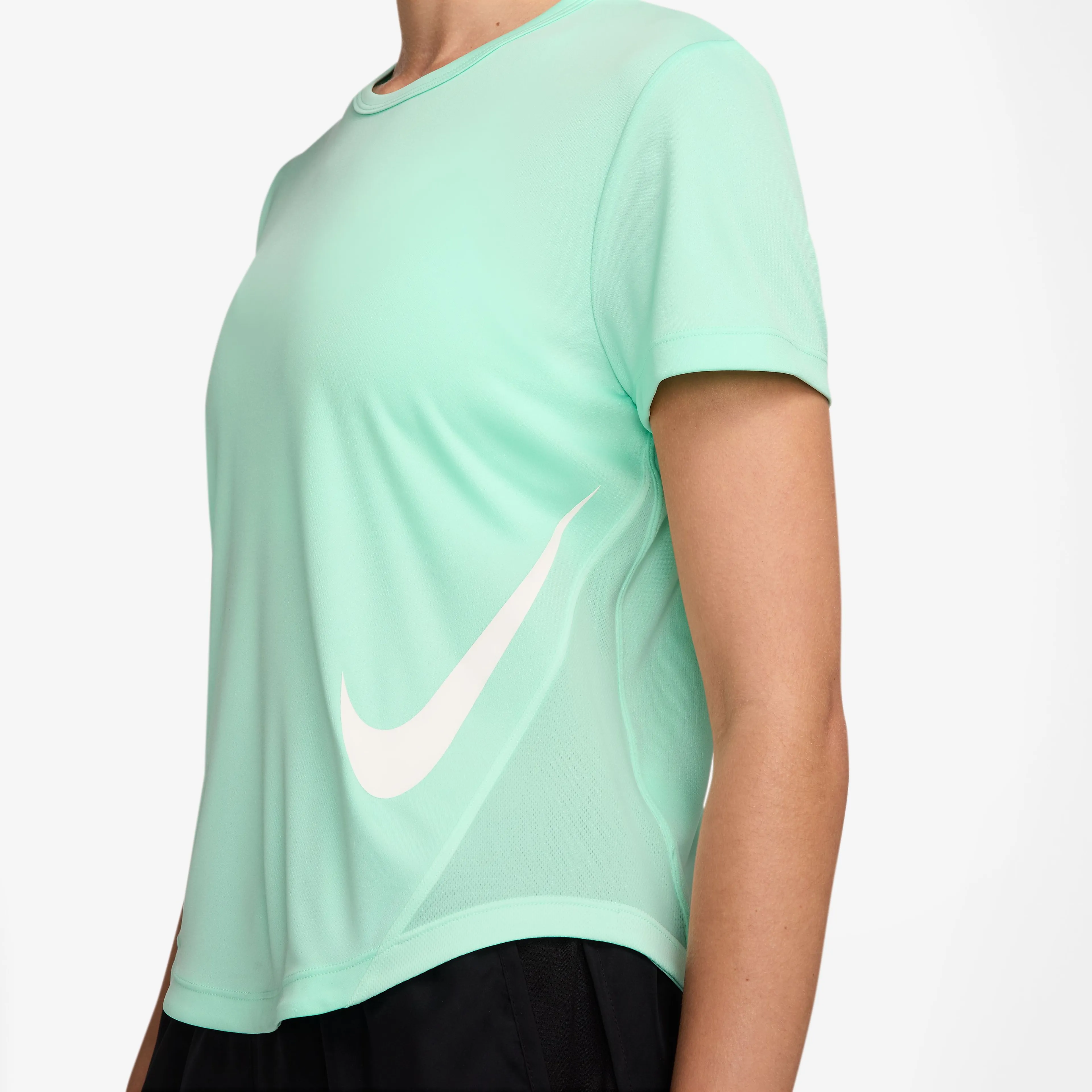 Tempo Swoosh Women's Dri-FIT Short-Sleeve Running Top