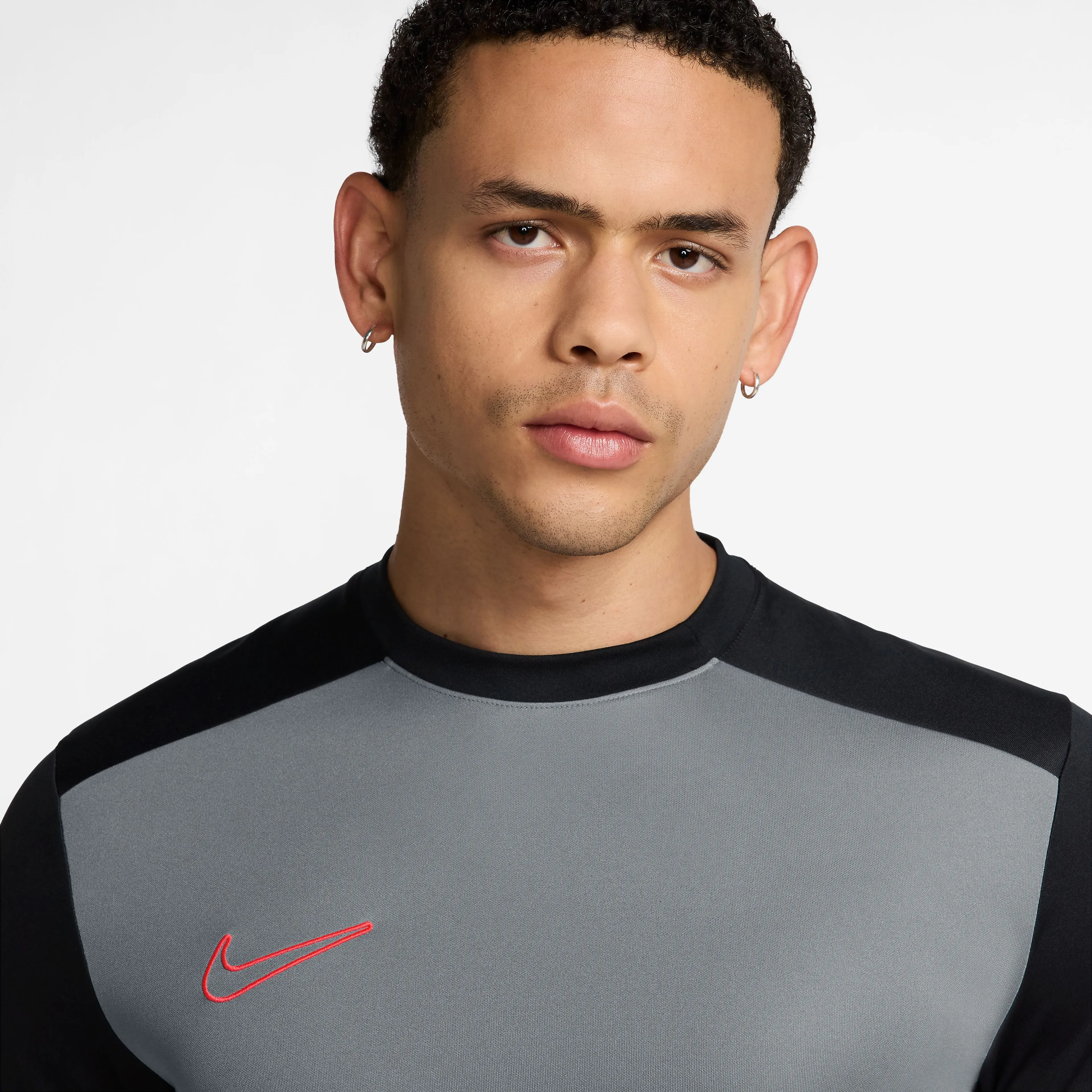  Academy Dri-FIT Short-Sleeve Soccer Top