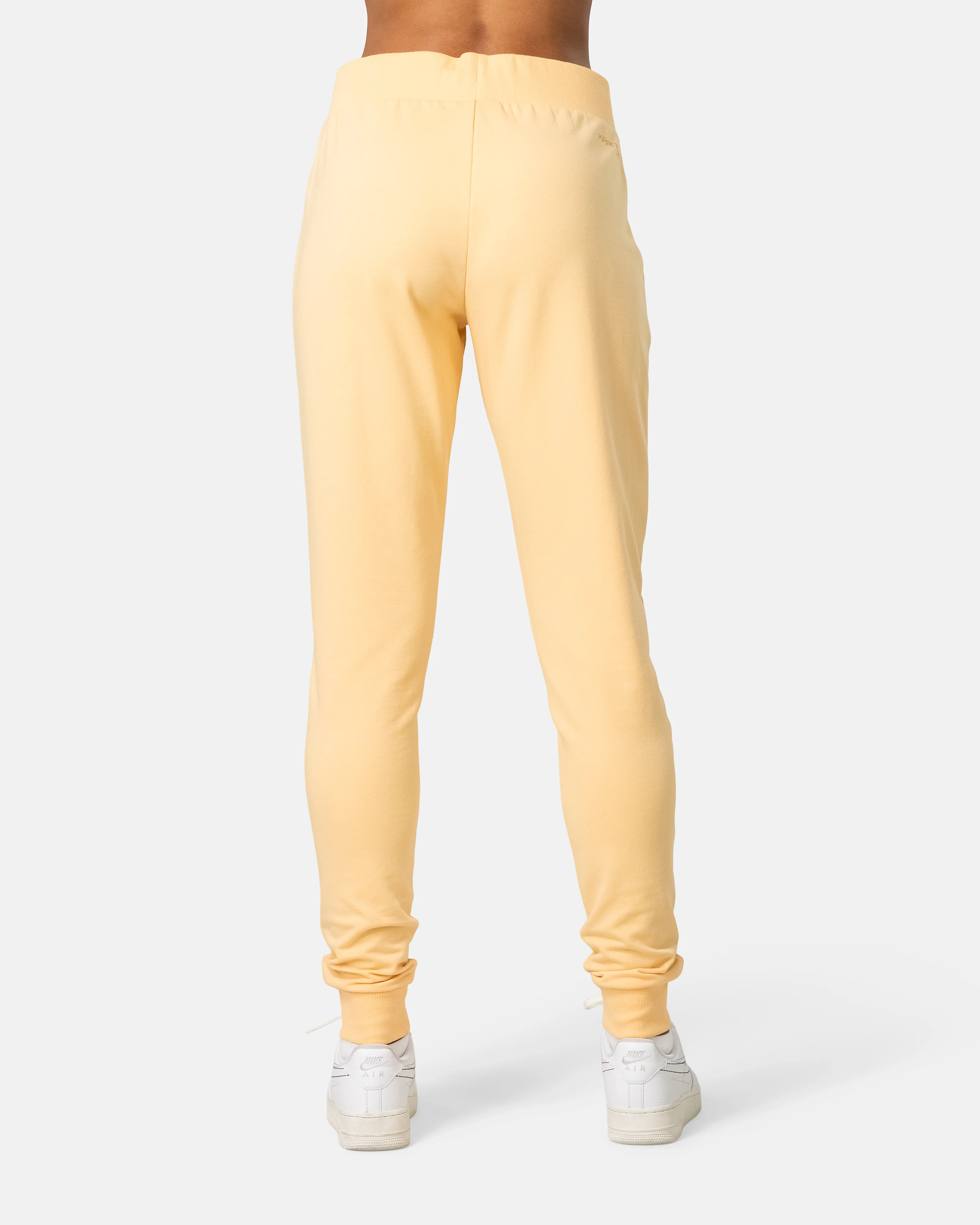 KARI PANT