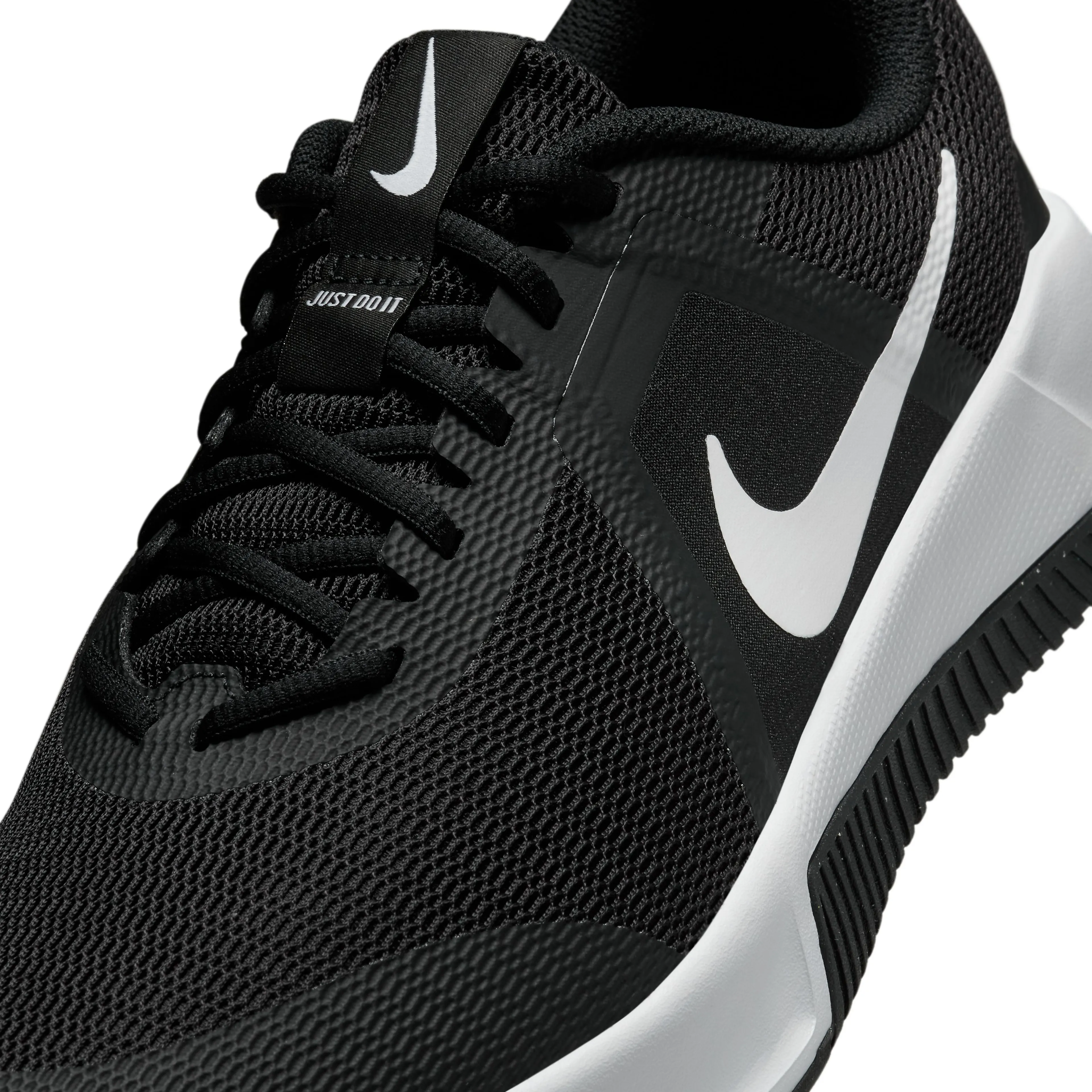 M MC TRAINER 3