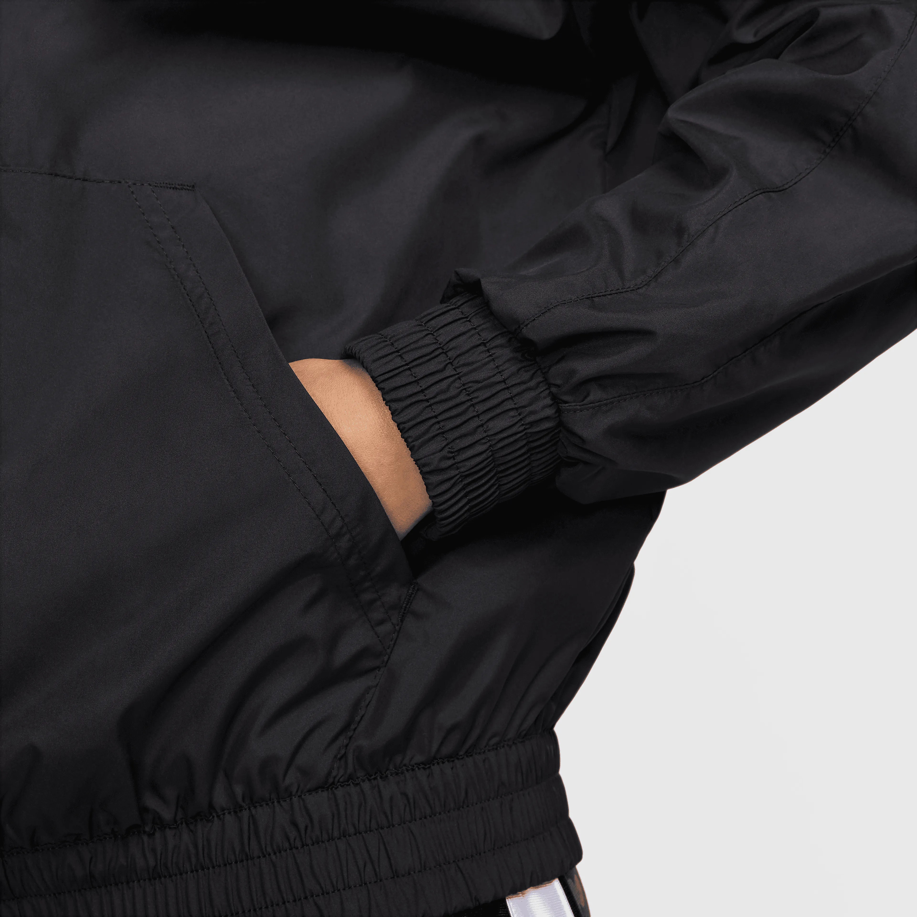 Sportswear Classic Wovens Women's Loose UV Hooded Jacket