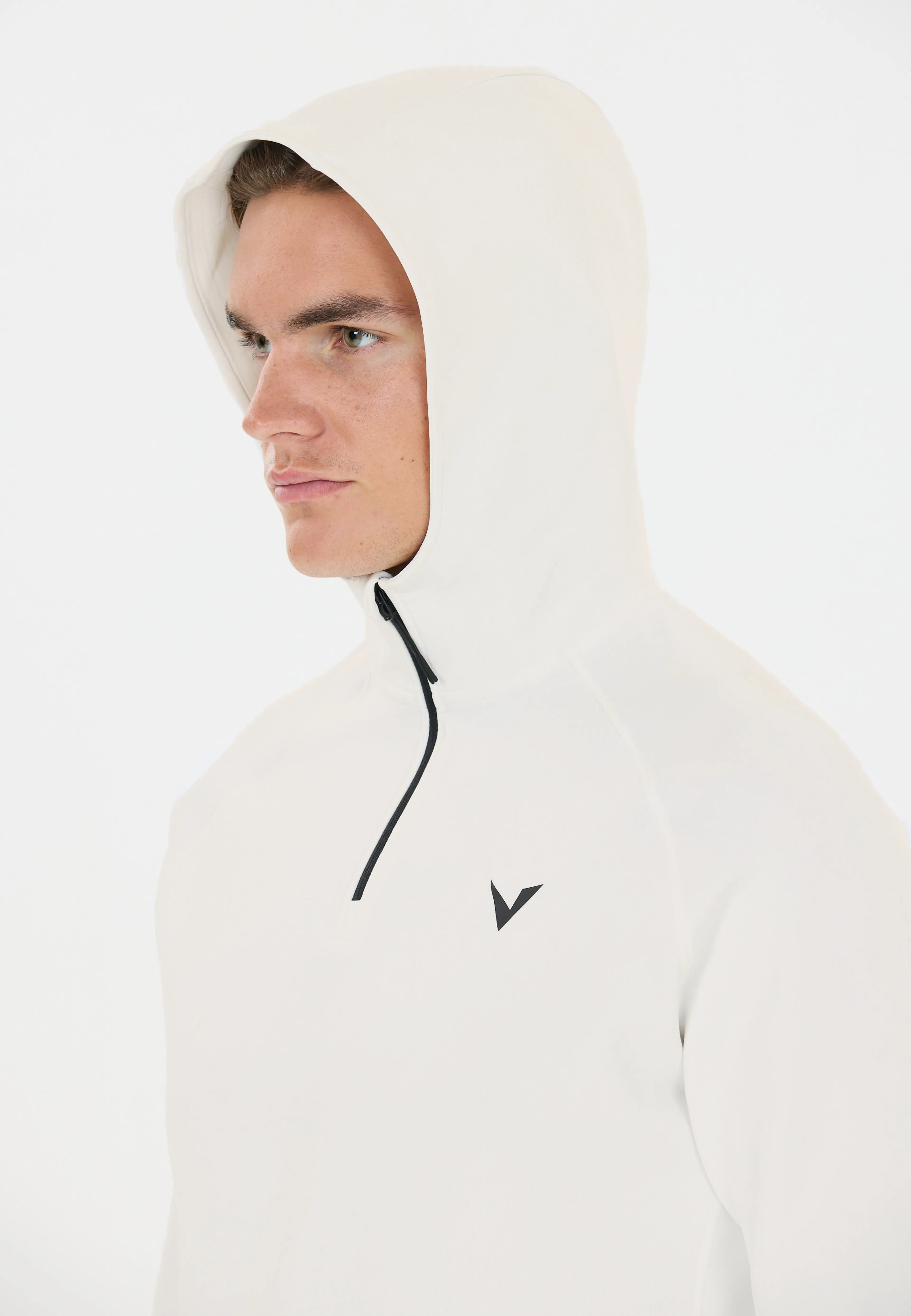 Allister M Midlayer