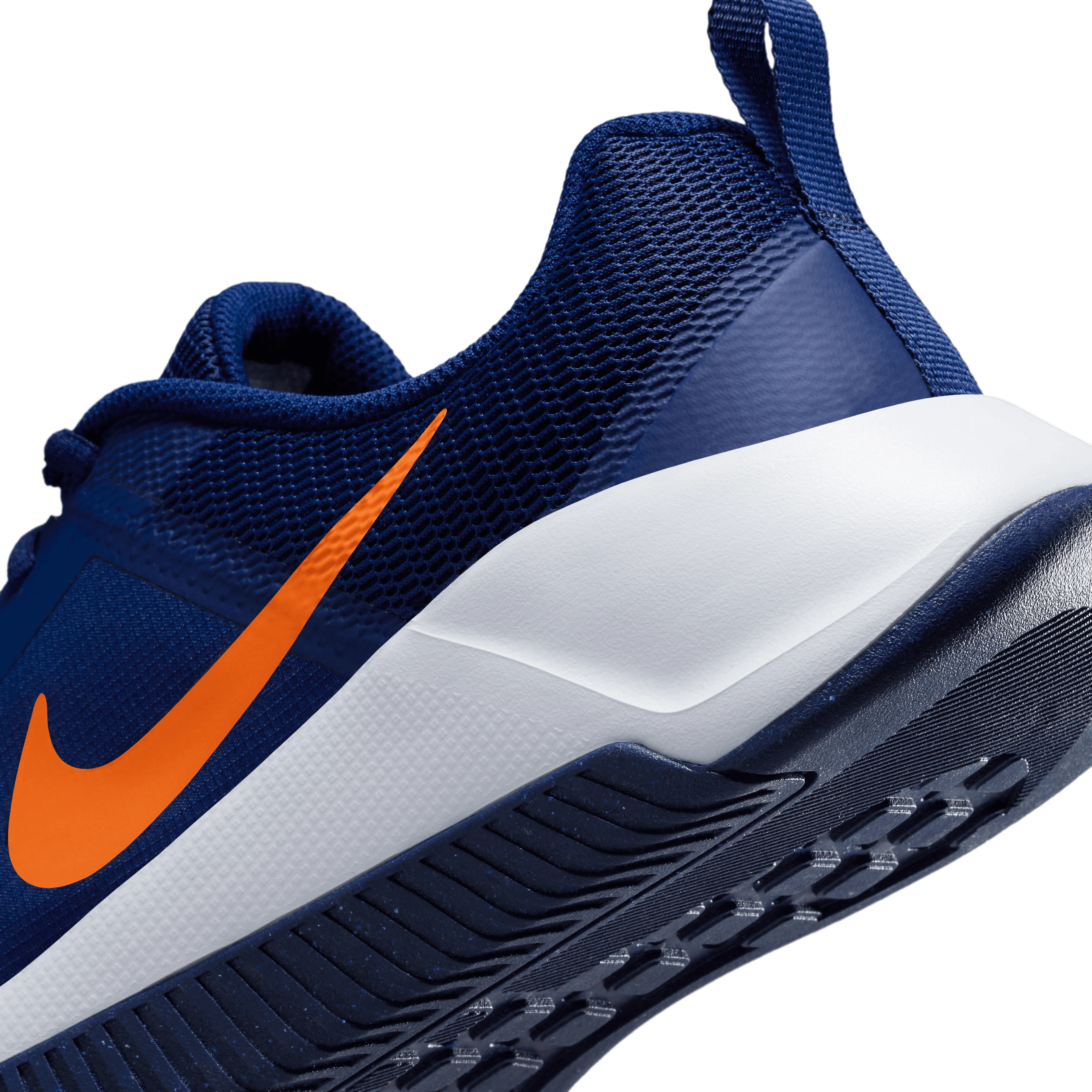 M MC TRAINER 3
