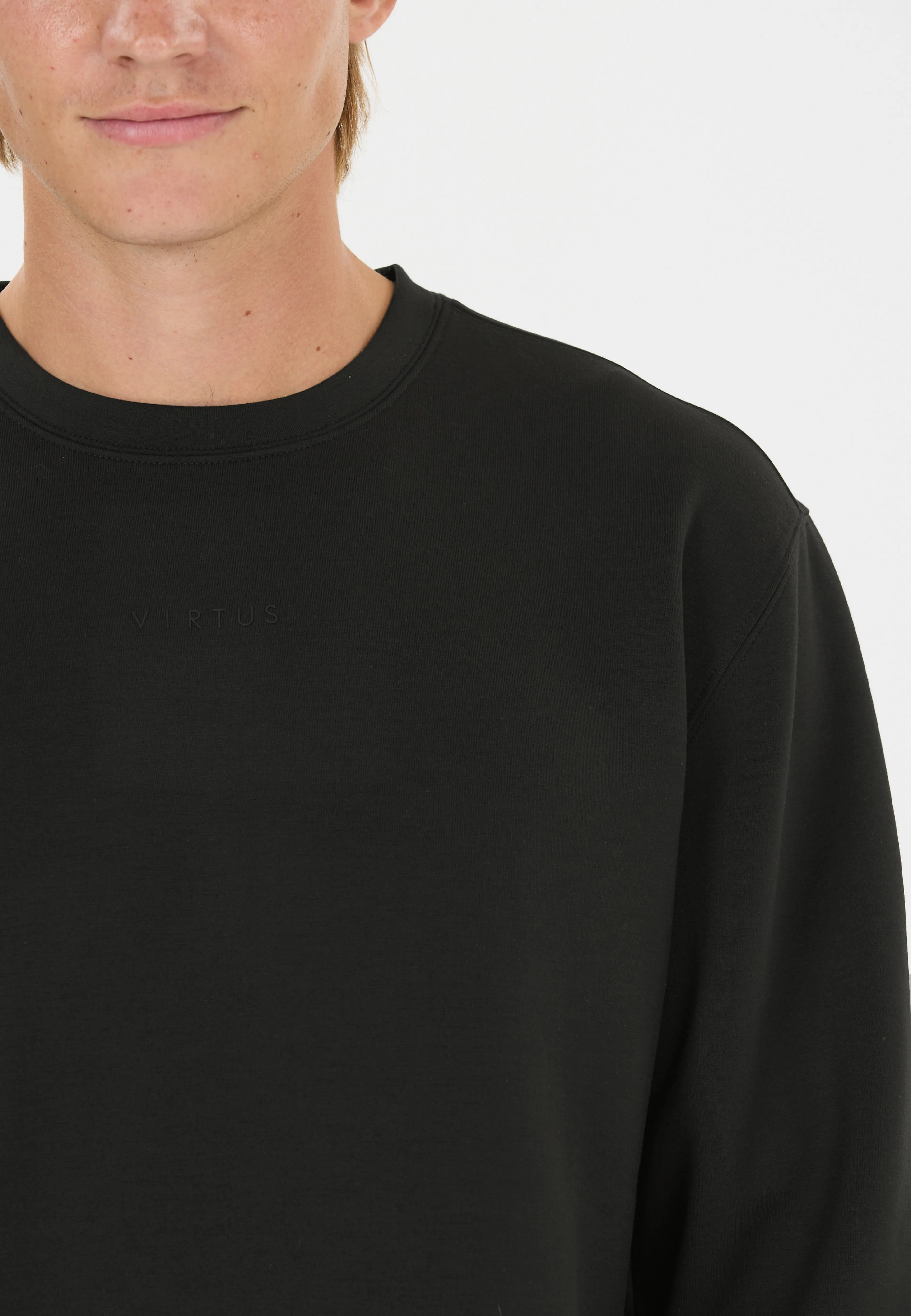 Taro V2 M Crew Neck