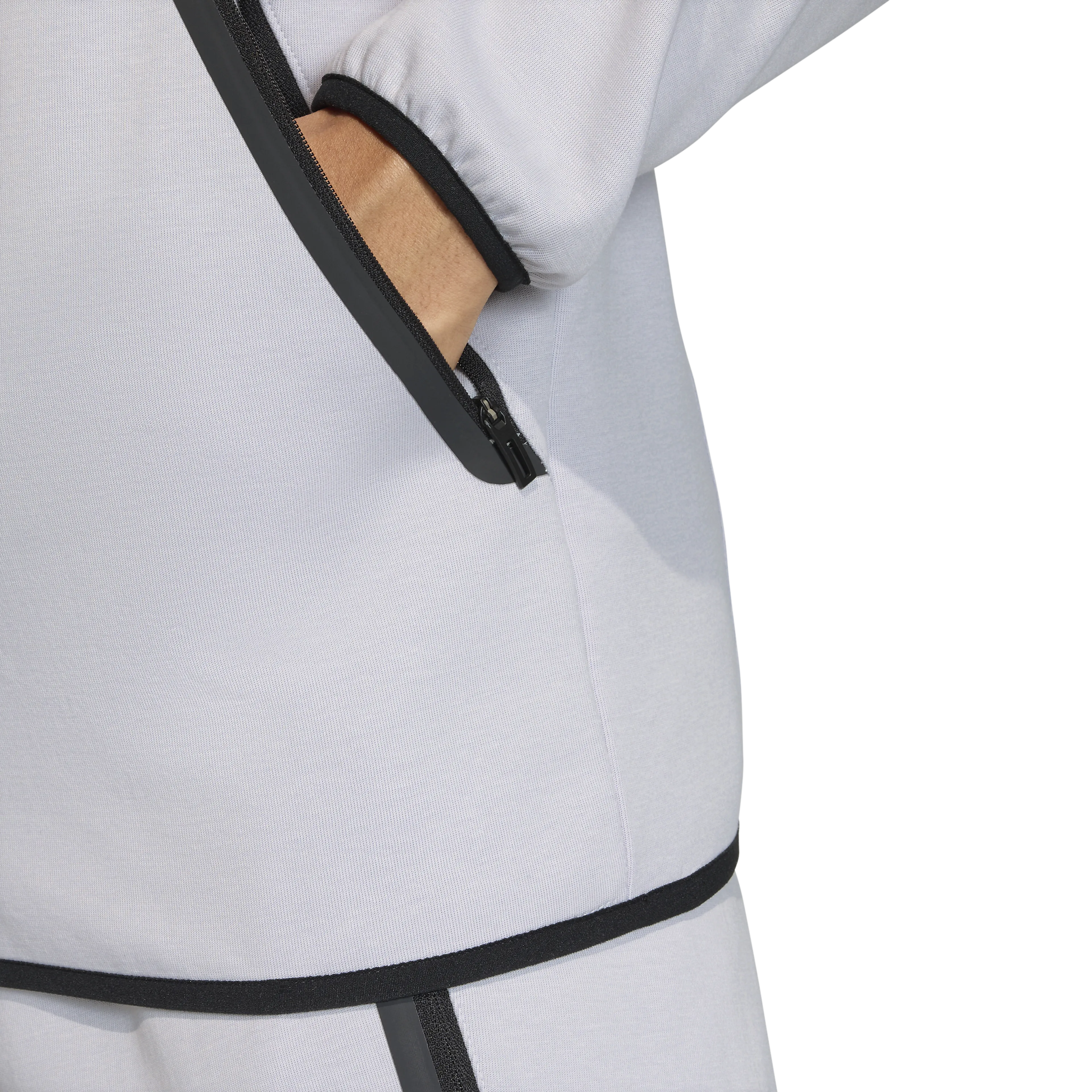 TIRO TRAVEL SWEAT HOODIE  