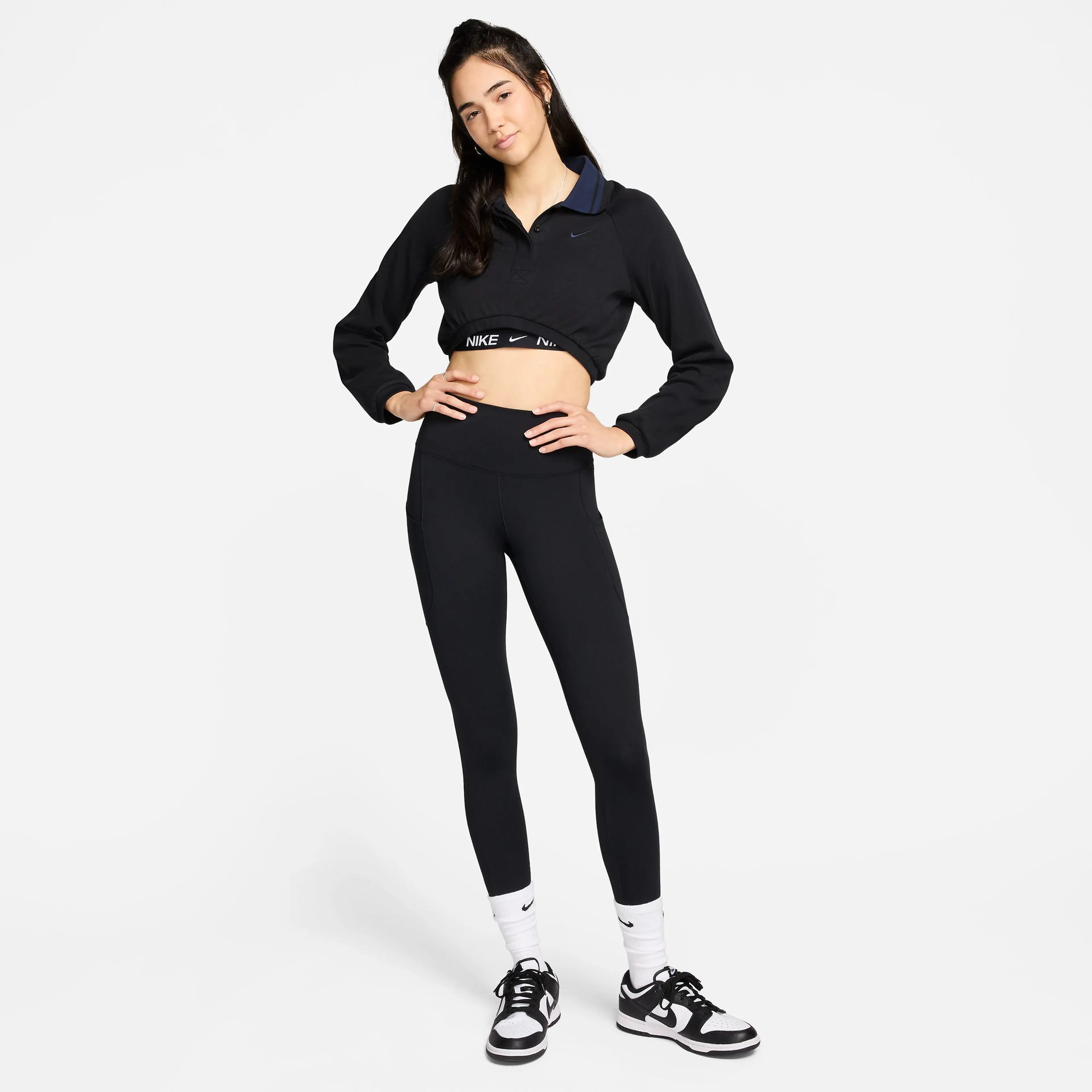 One Women's High-Waisted 7/8 Leggings with Pockets