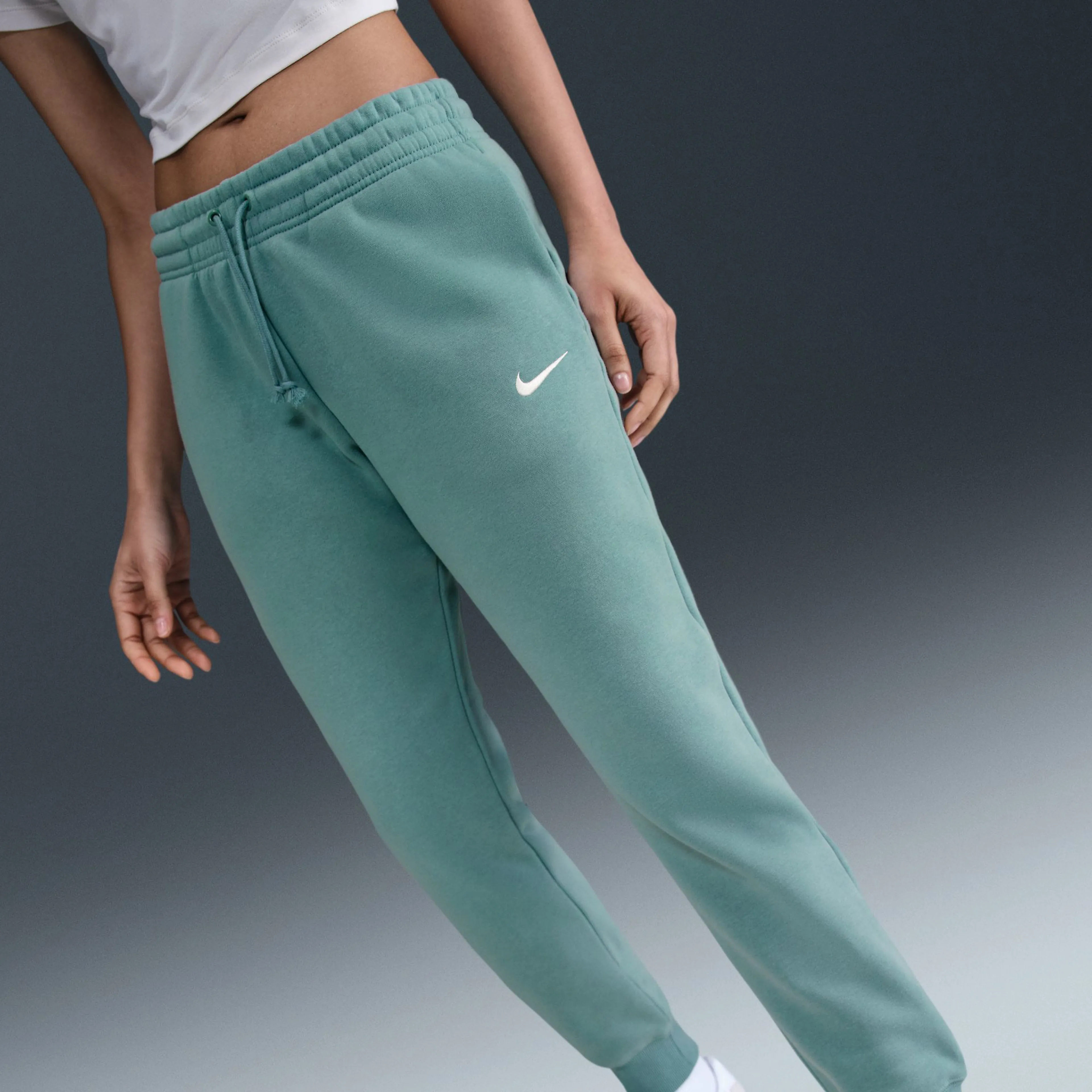 Sportswear Phoenix Fleece Women's Mid-Rise Sweatpants