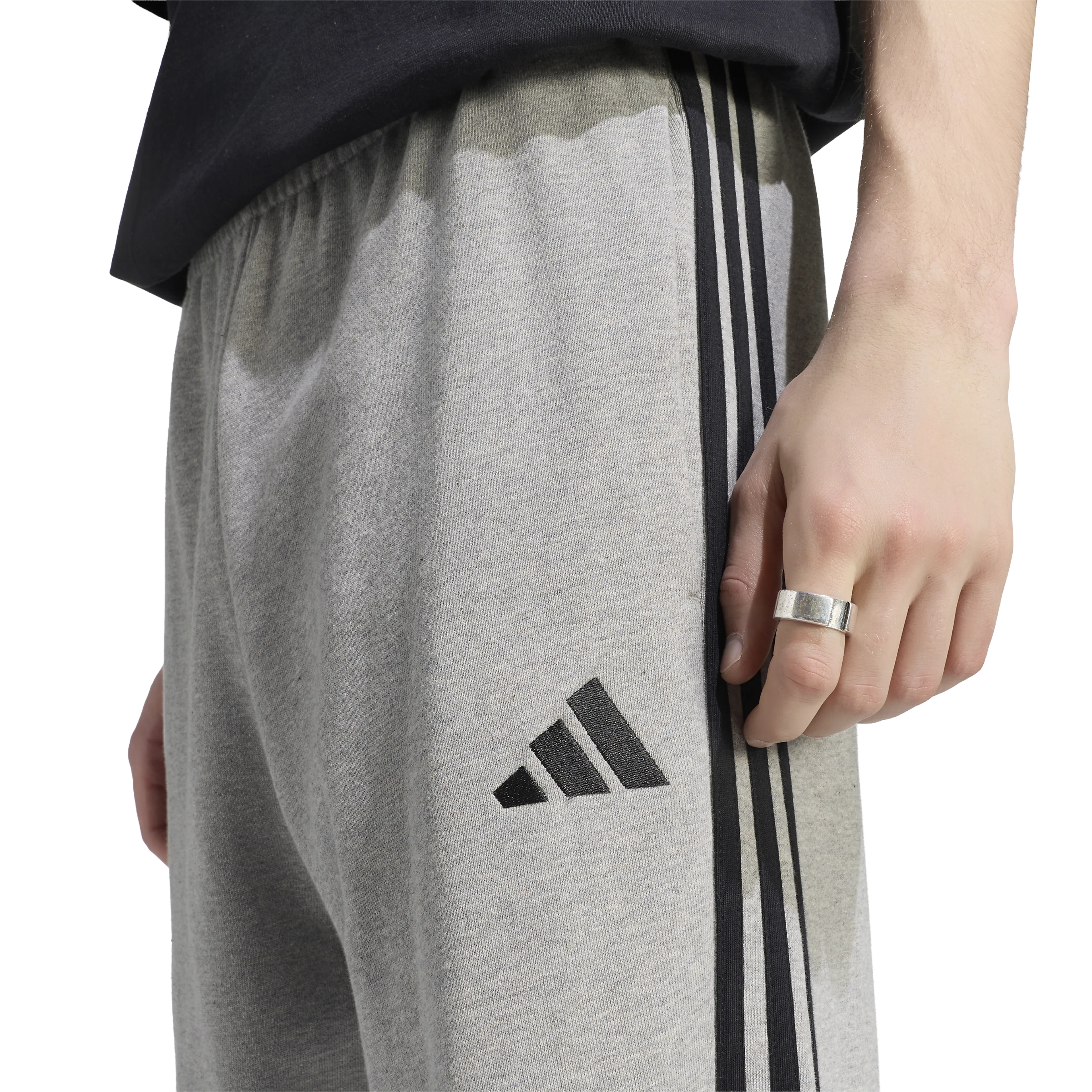 Essentials 3-Stripes French Terry Tapered Cuffed Joggebukse