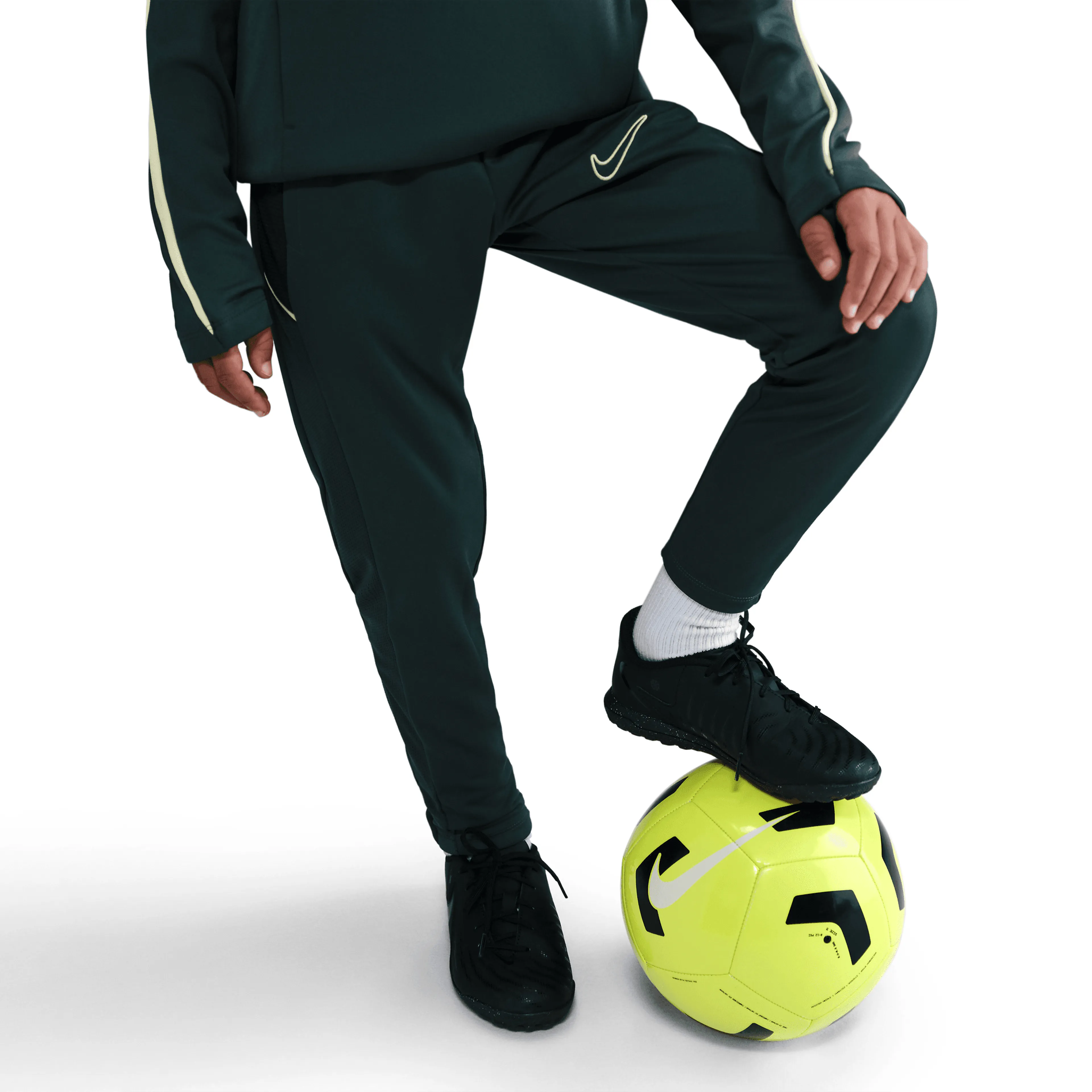  Academy Big Kids' Dri-FIT Soccer Pants
