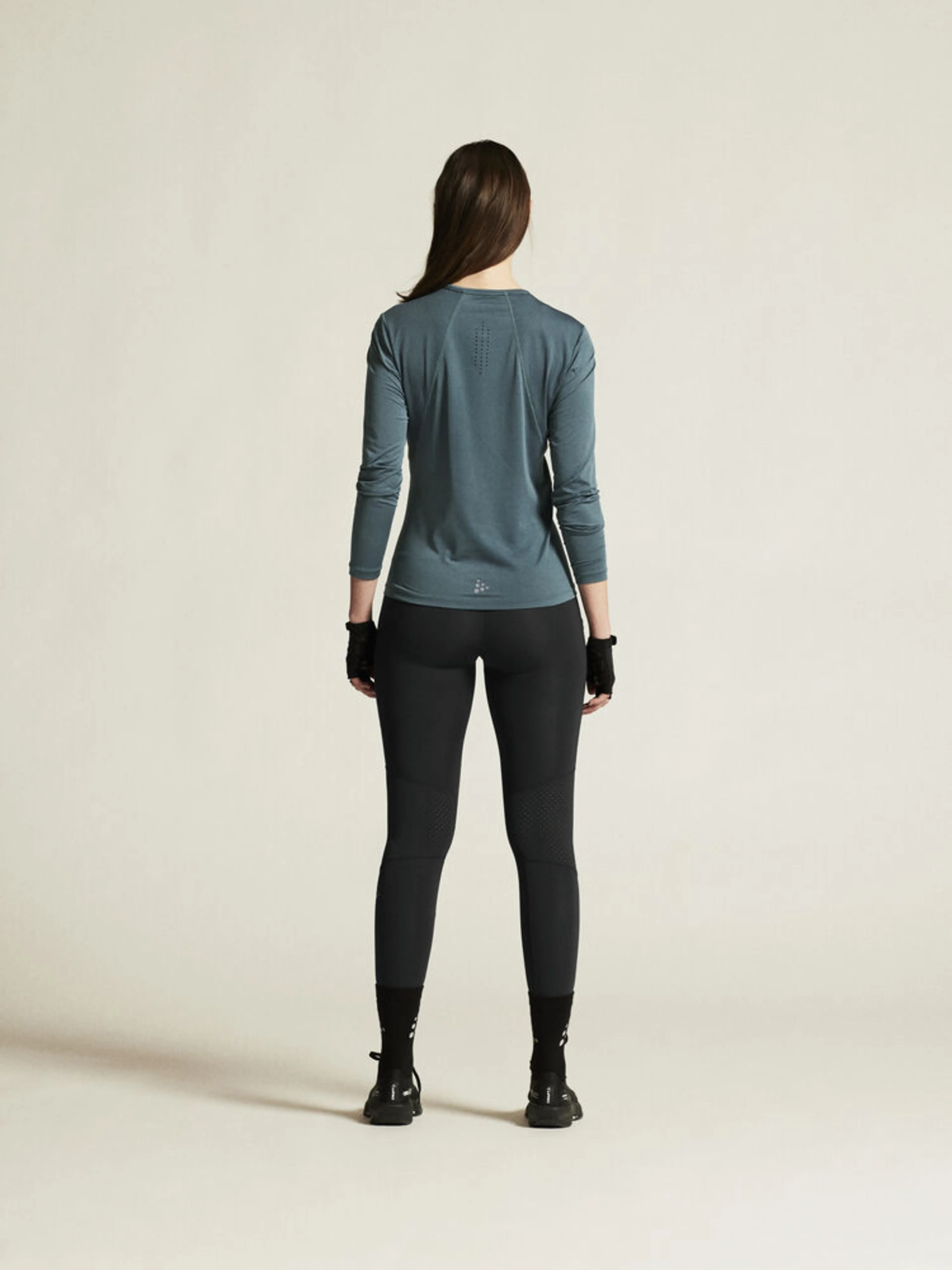 Adv Essence Ls Tee 2 W
