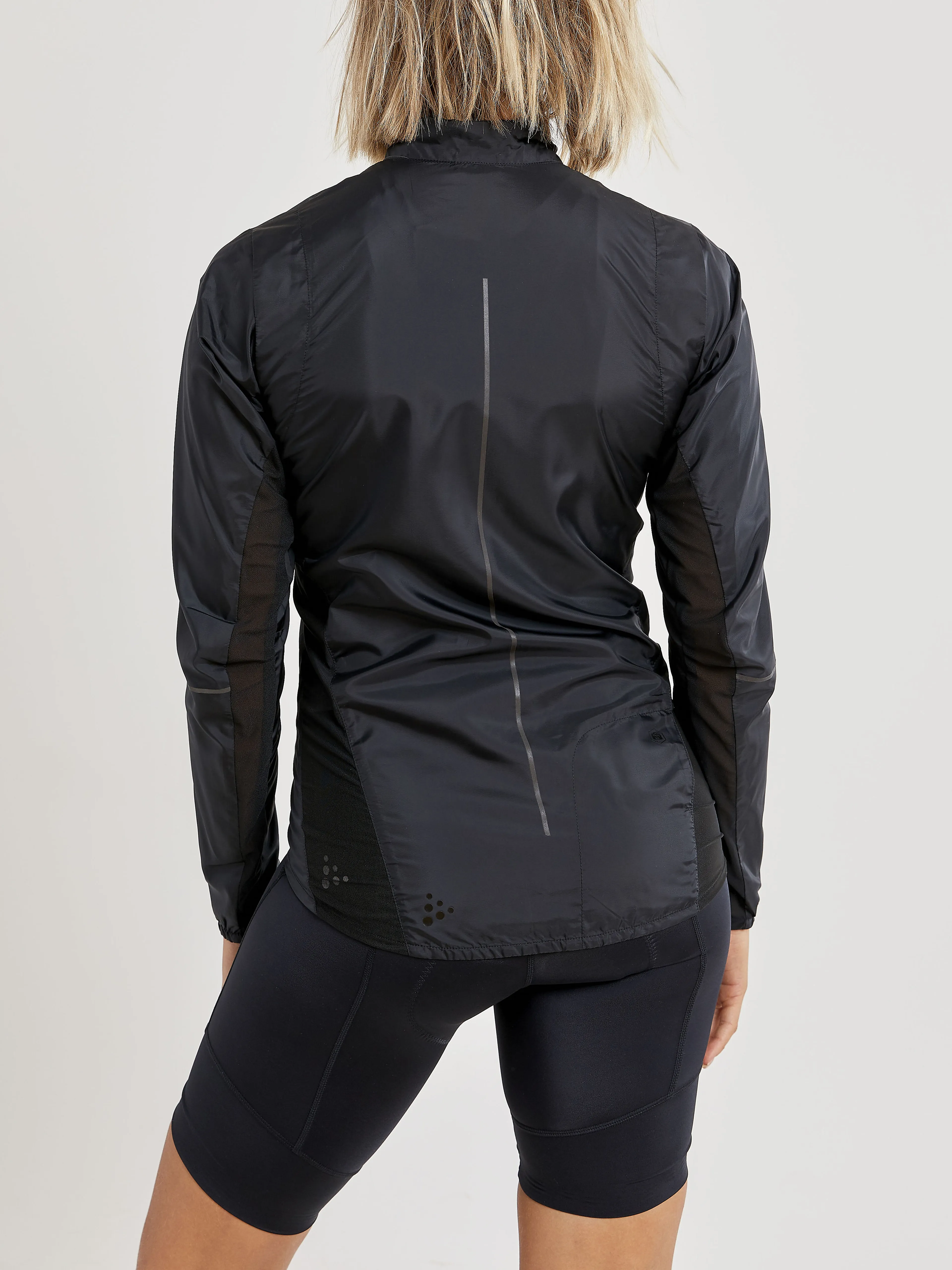 Adv Essence Light Wind Jacket W