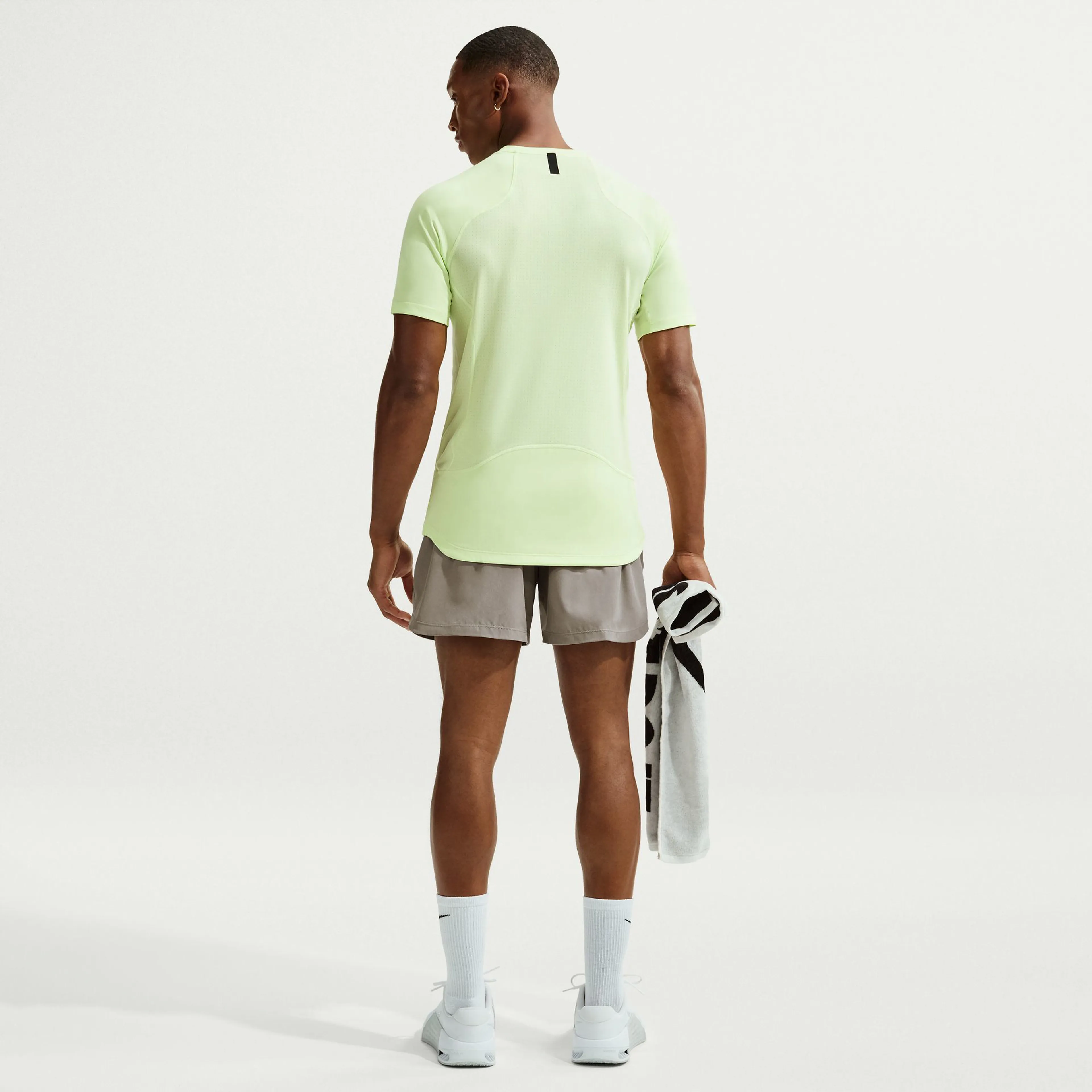  Pro Training Men's Dri-FIT 6" Shorts